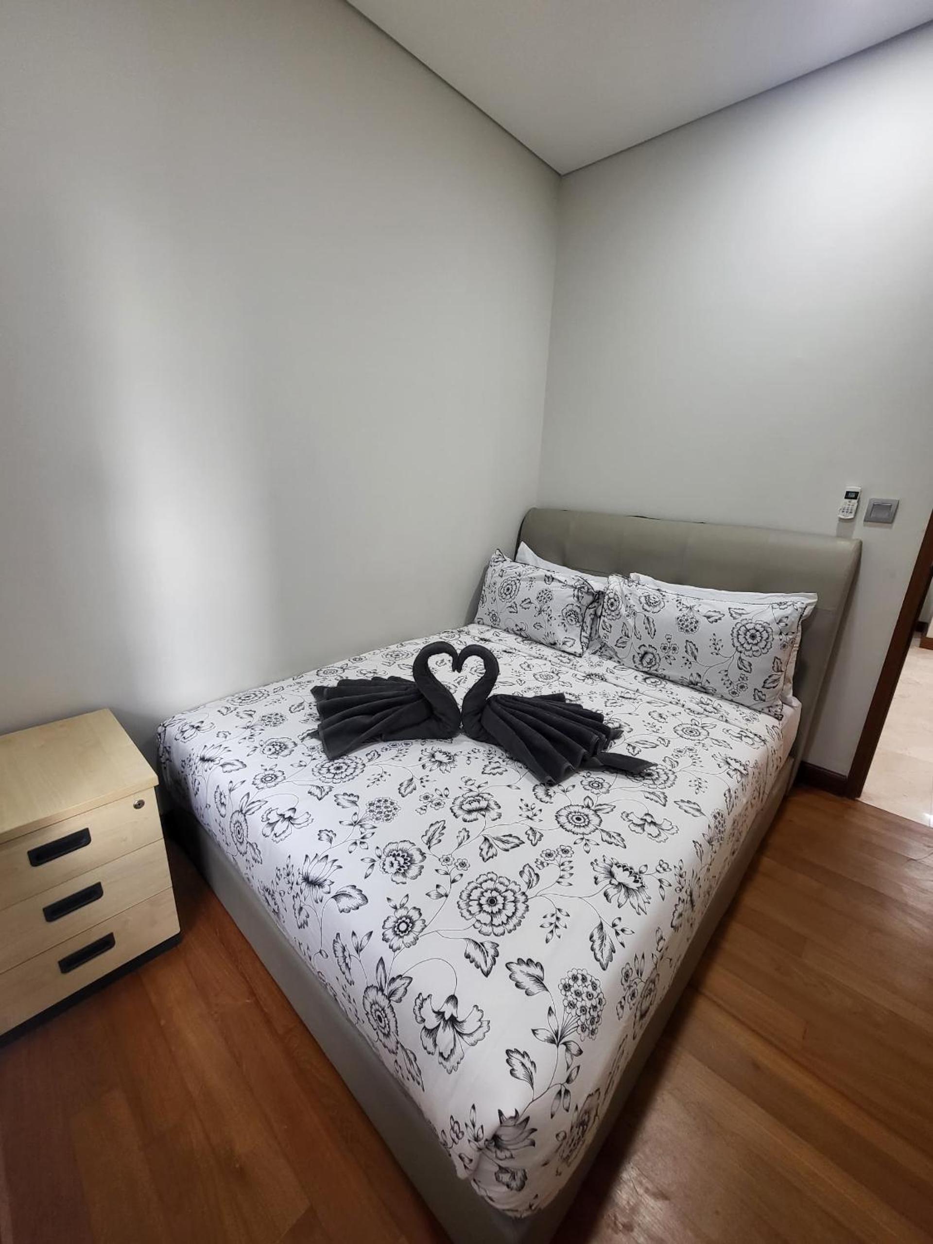 Sky Suites KLCC, by DeLive Home