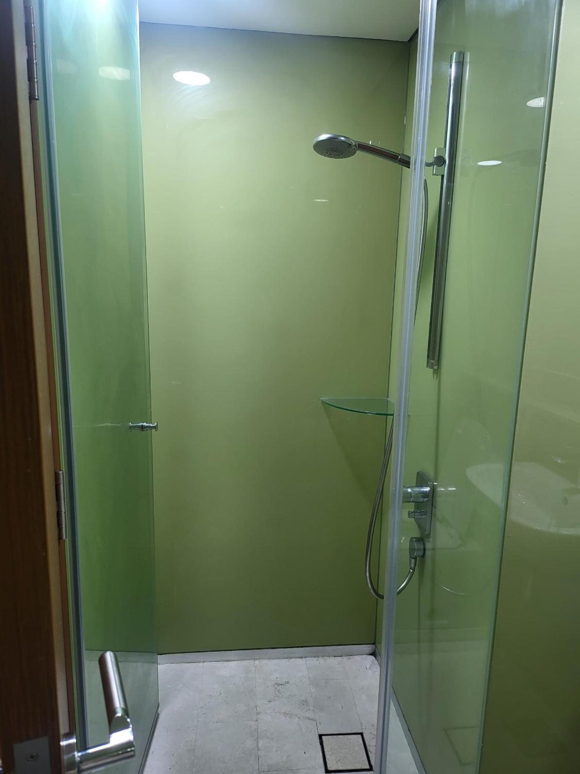 Sky Suites KLCC, by DeLive Home