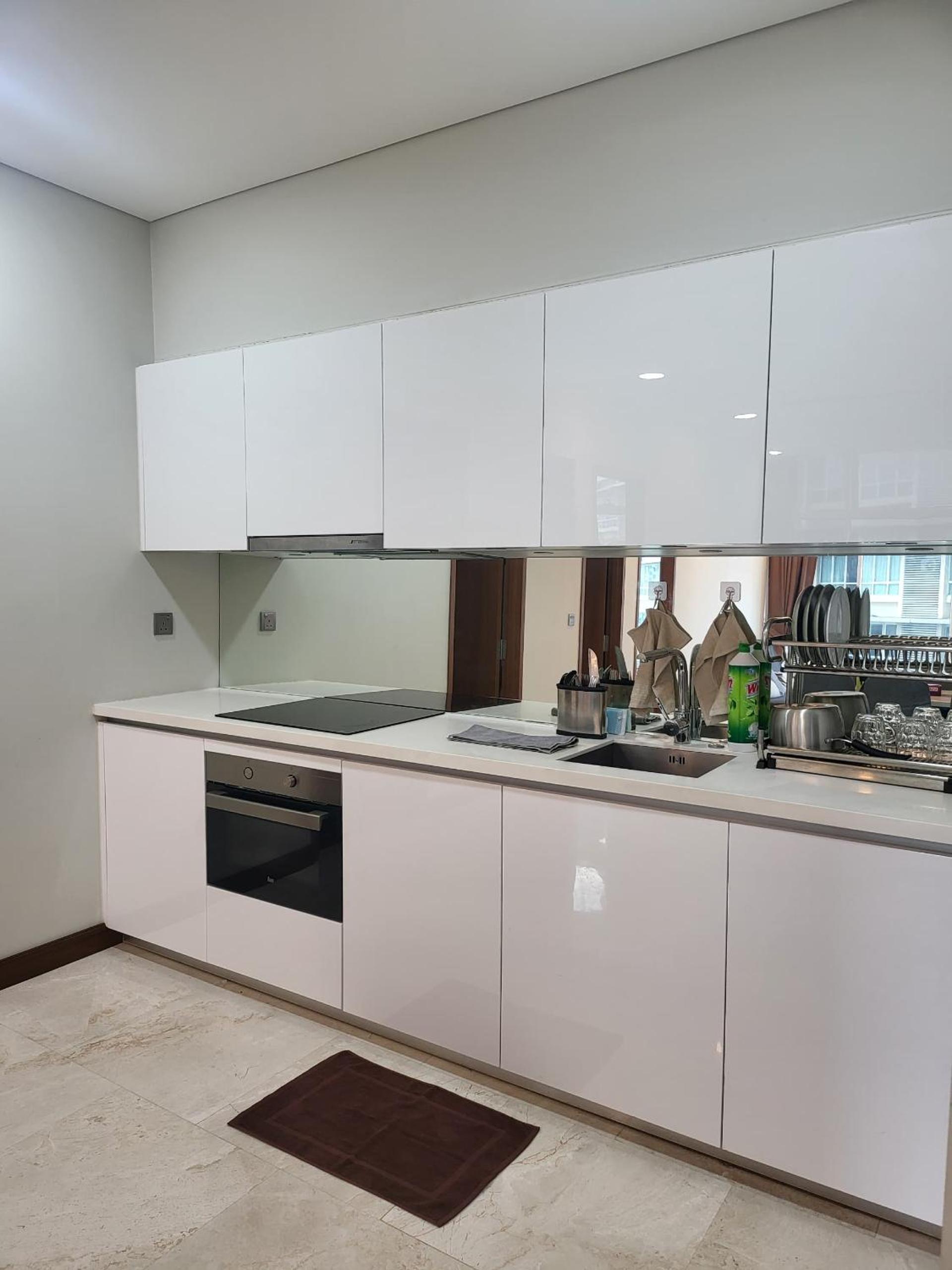 Sky Suites KLCC, by DeLive Home