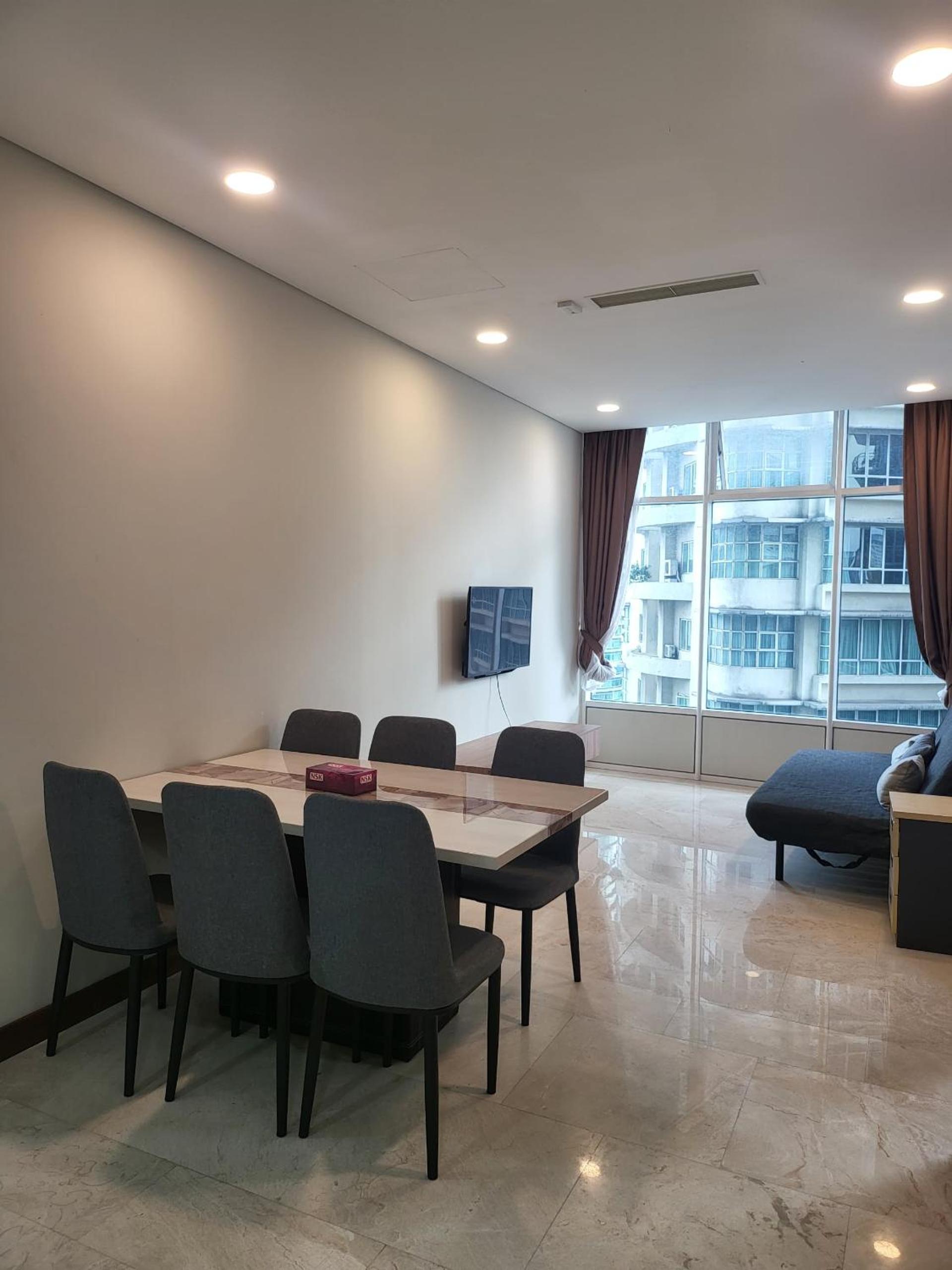 Sky Suites KLCC, by DeLive Home