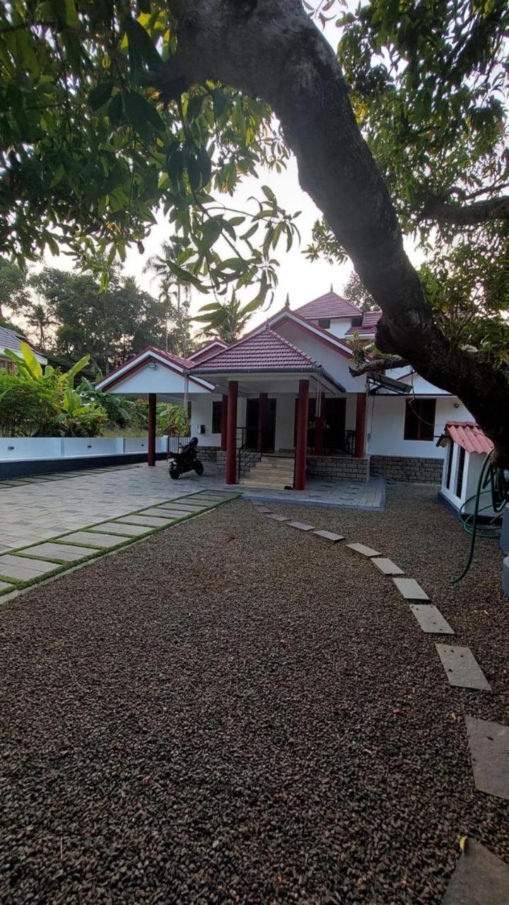 Mampilly Guest House