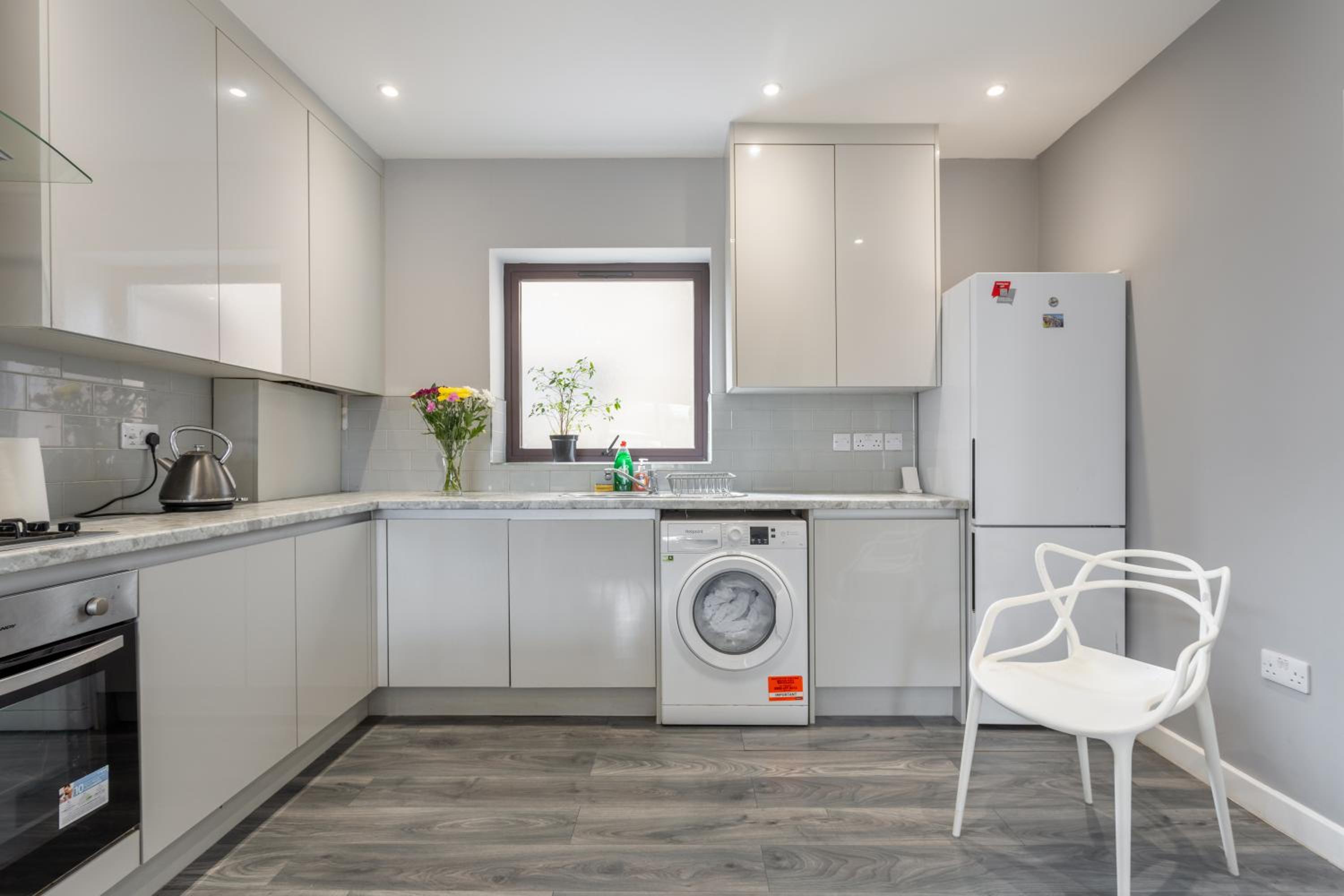 Modern 3 bedrooms Apartment in Canning Town view 2