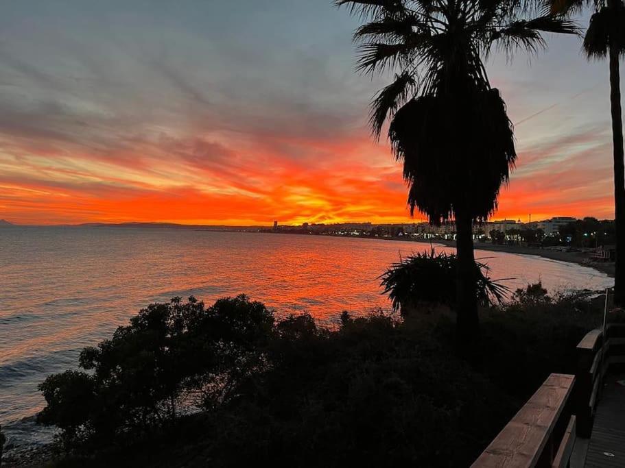 Sunrise Holiday Sunrise Heights