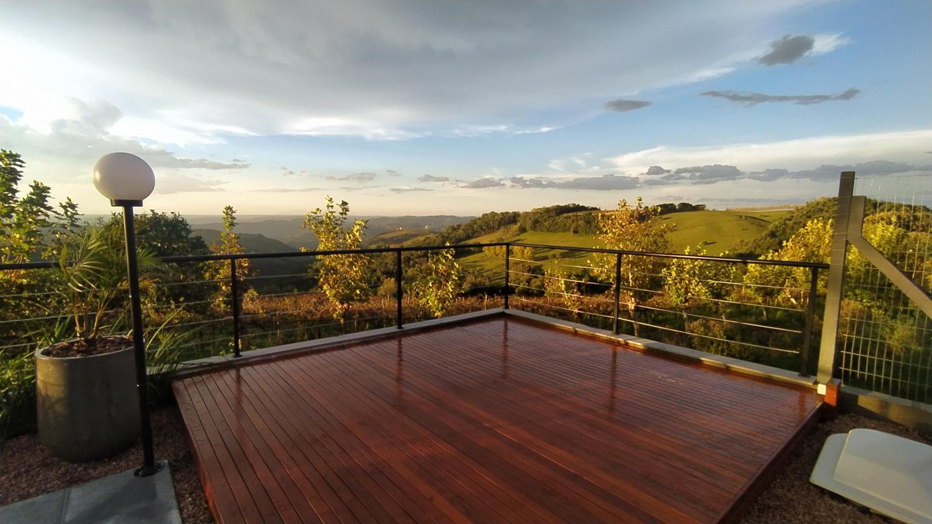 Casa 2 suítes, ofurô, piscina no Vale dos Vinhedos