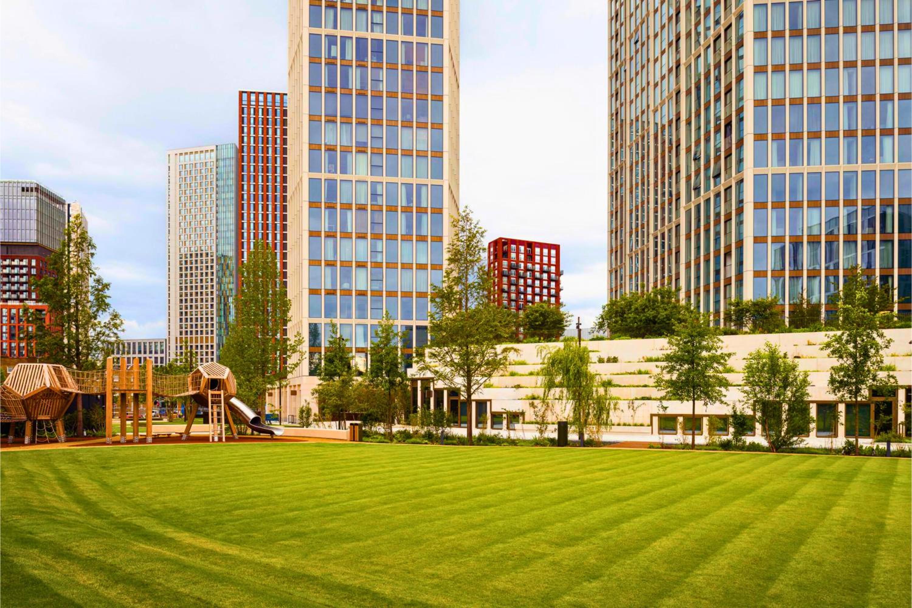 Rare Duplex 2B3B Modern 1GB Wifi - LuxuryLondonStays