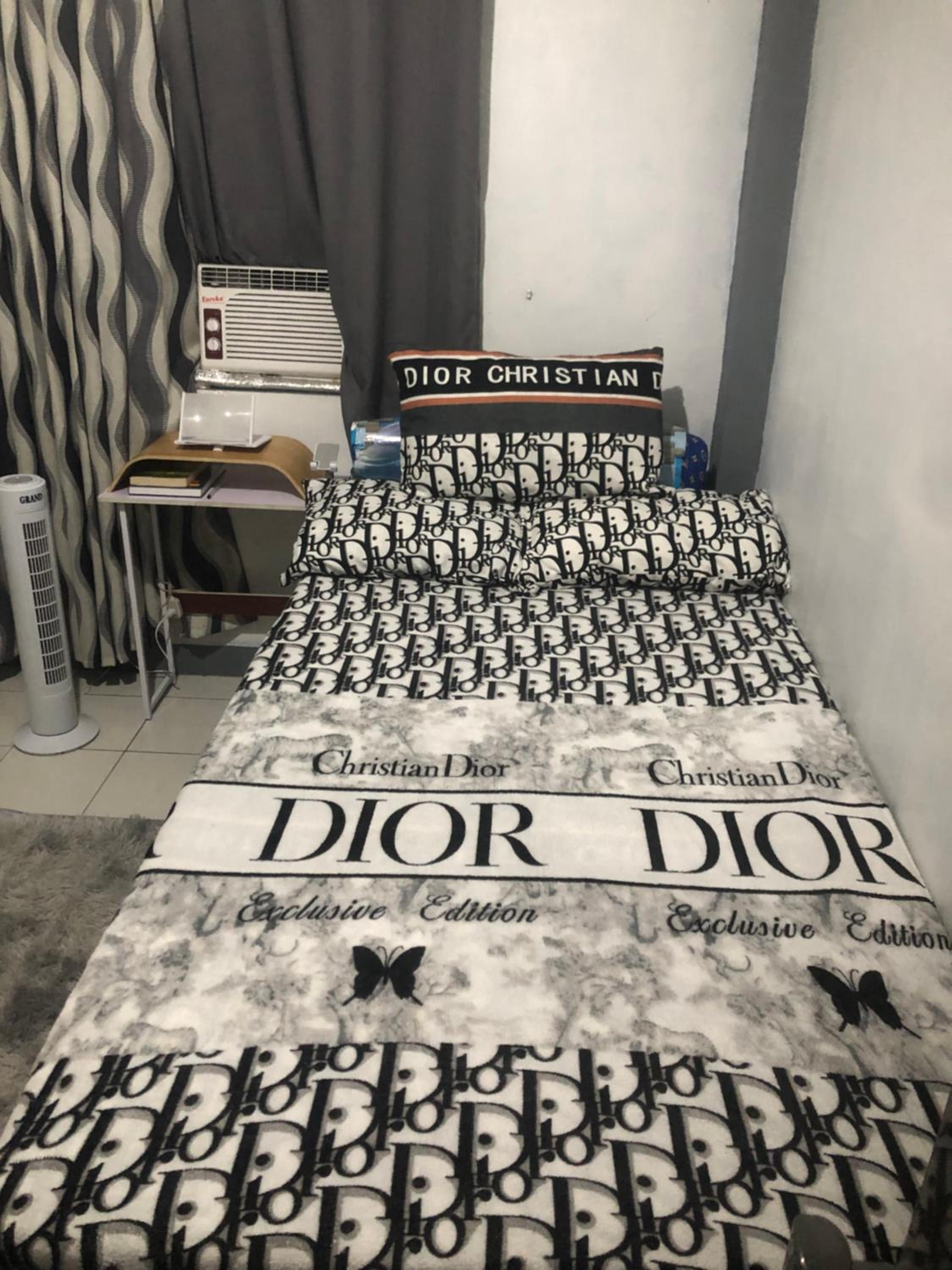JOHNFONZ BUILDING Cozy Room