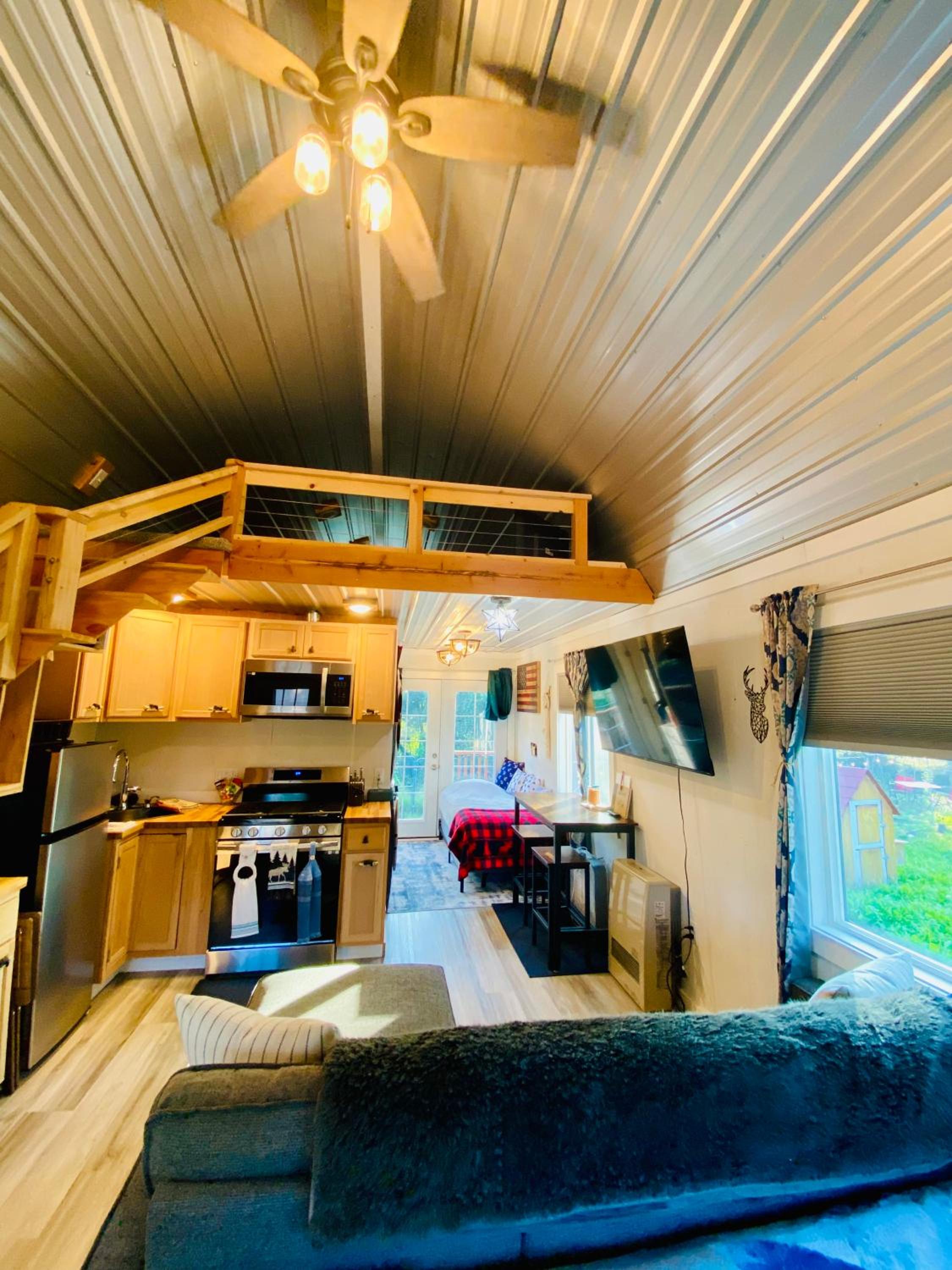 Charming Kenai Cabin Near Kenai River with Fenced Yard view 5