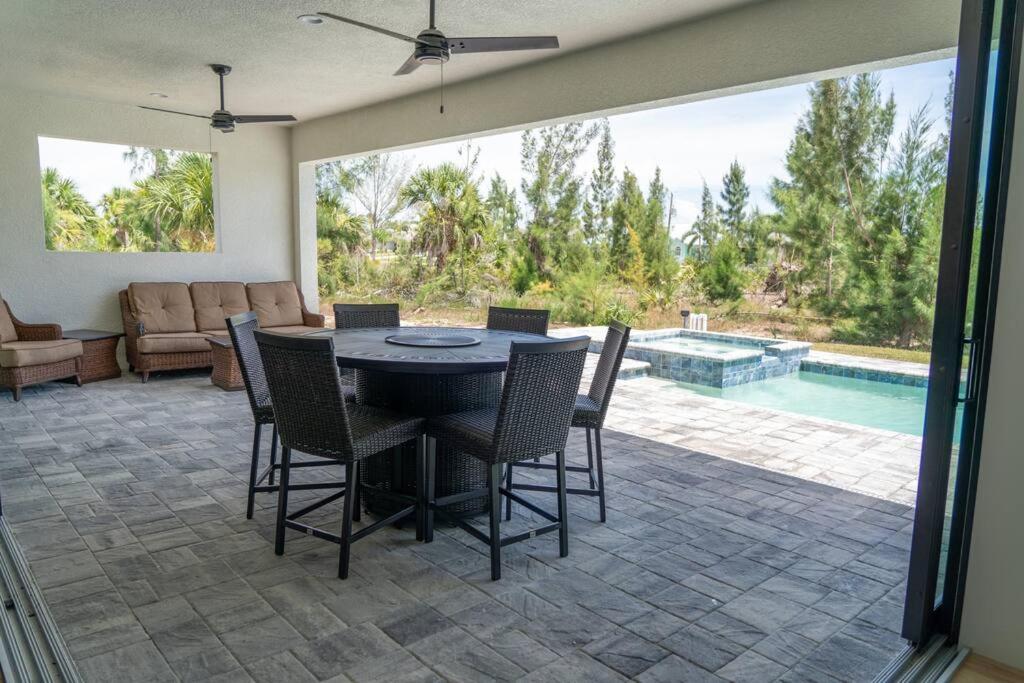 Gulf Cove Getaway New Family Pool Home w Hot Tub view 4
