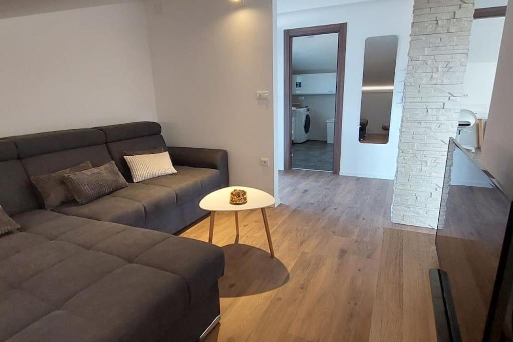 Apartment TIMA