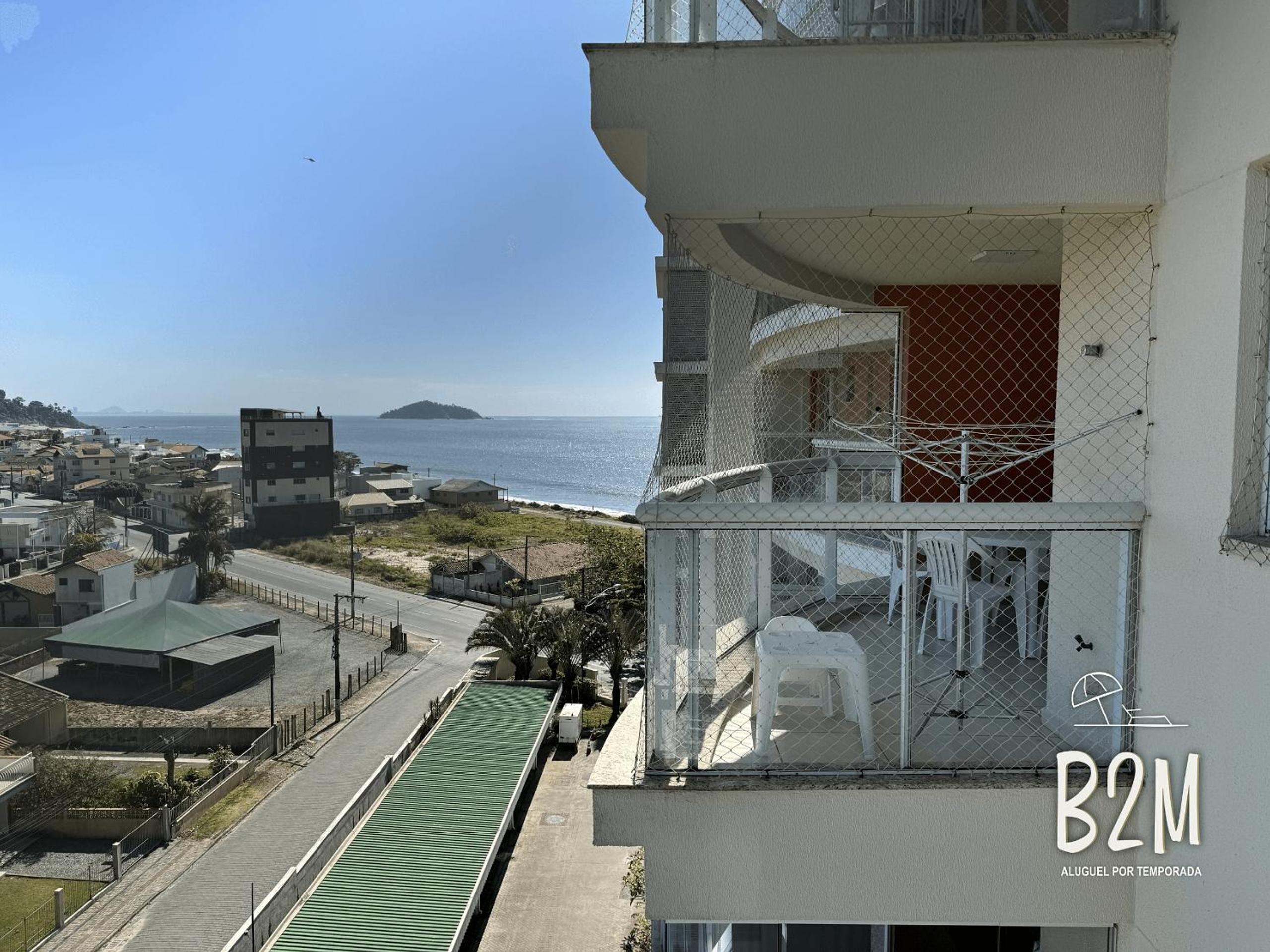Apartamento com vista mar, churrasqueira e piscina