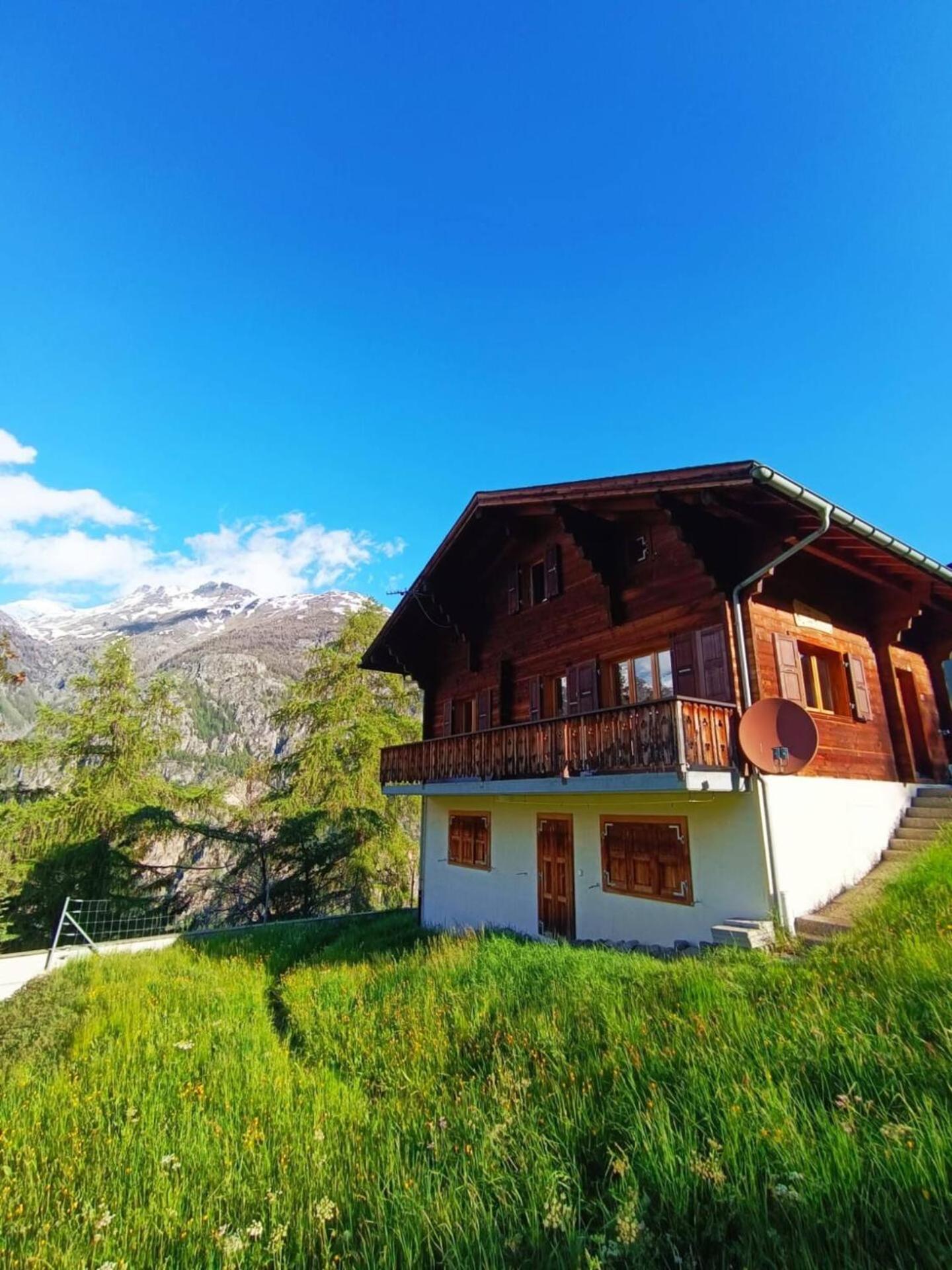 Family holiday Chalet S'Zähni