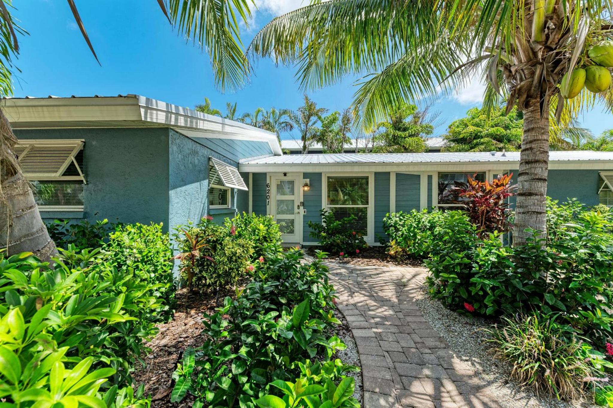 Anna Maria Island Blue Bella Bliss - Private Heated Pool view 3