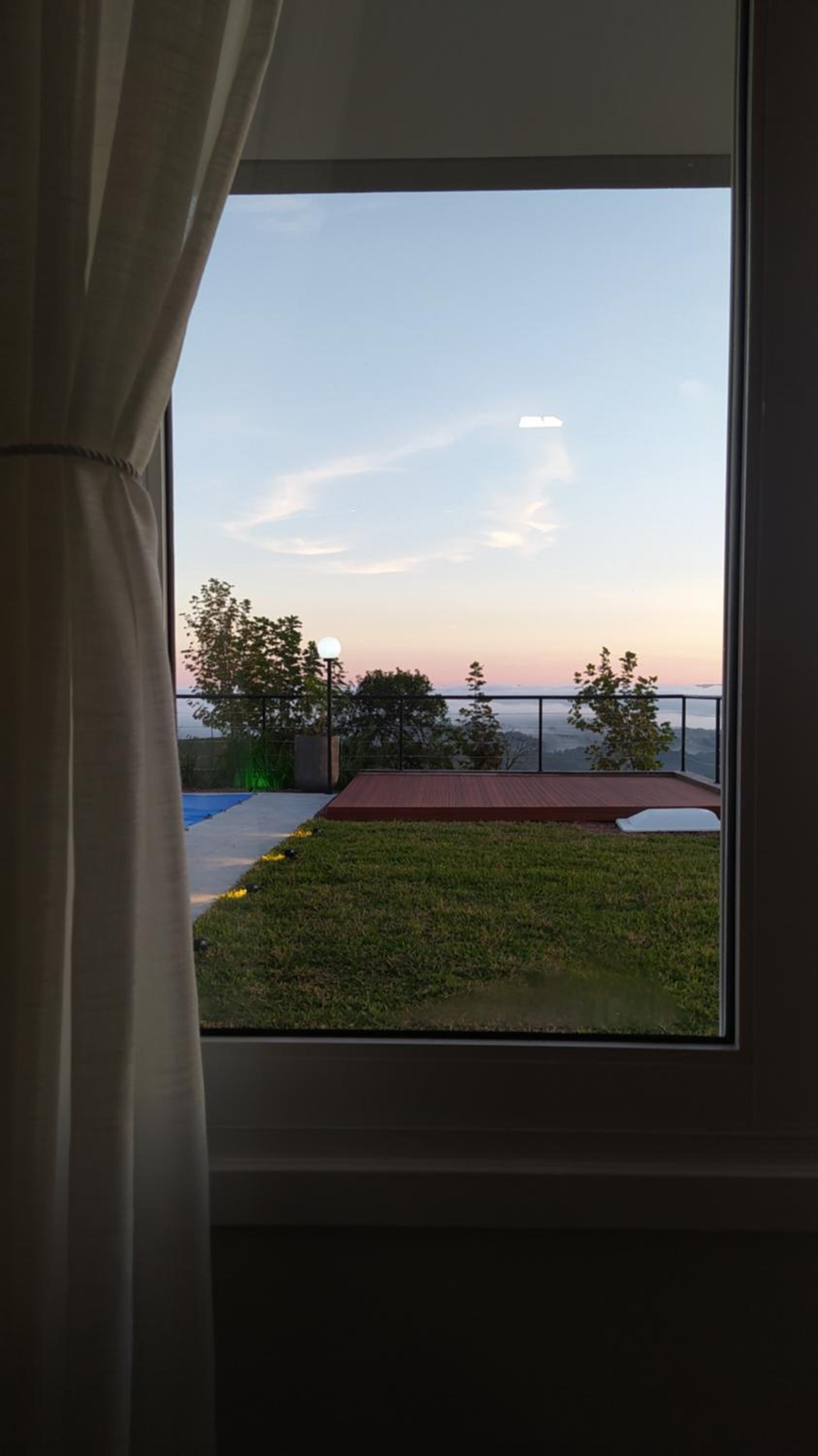 Casa 2 suítes, ofurô, piscina no Vale dos Vinhedos