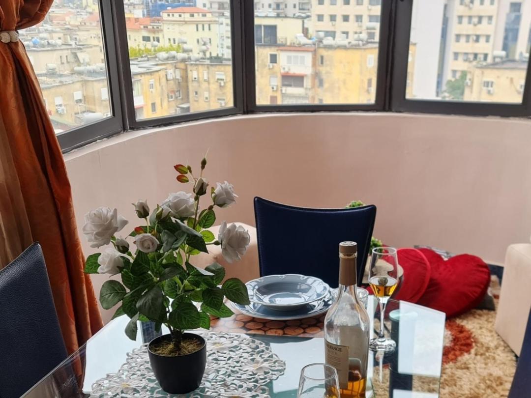 SweetHome Tirana Center, Skanderbeg Square