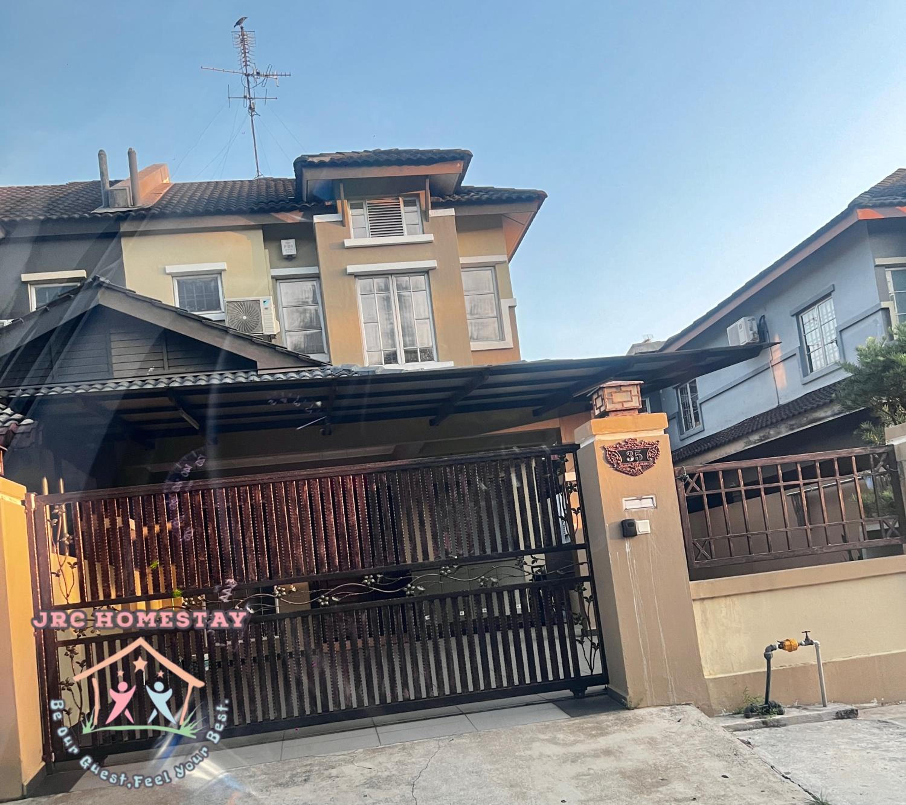 JRC Homestay-S3514 Setia Indah