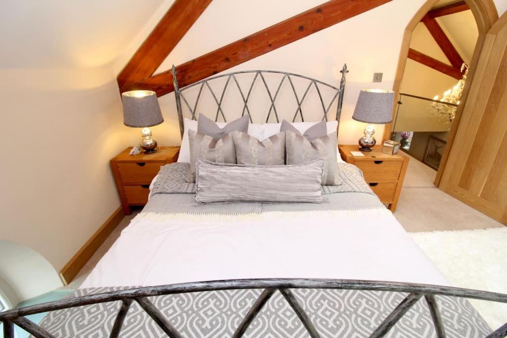 The Chapel - A Hidden Gem with Private Pool & Bar view 4
