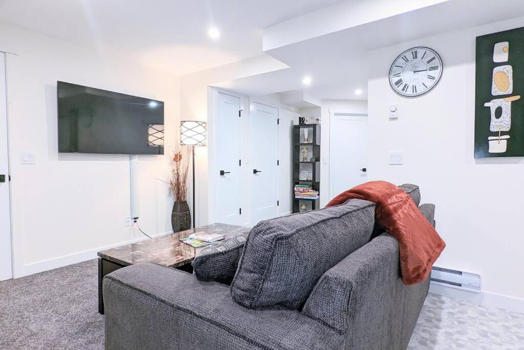 Saskatoon Vacations - The Bronco - Cozy 2 Bedroom Suite in Brighton - Property Image 1