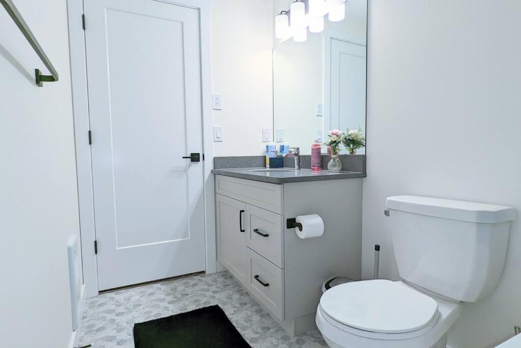 The Bronco - Cozy 2 Bedroom Suite in Brighton