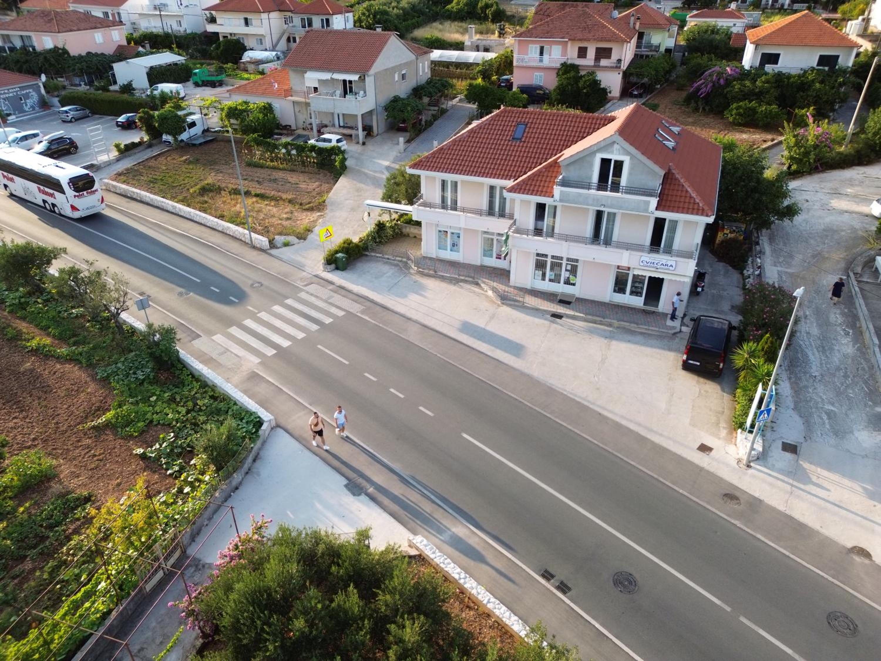 Novi apartmani Škrape u samom centru s parkingom view 3