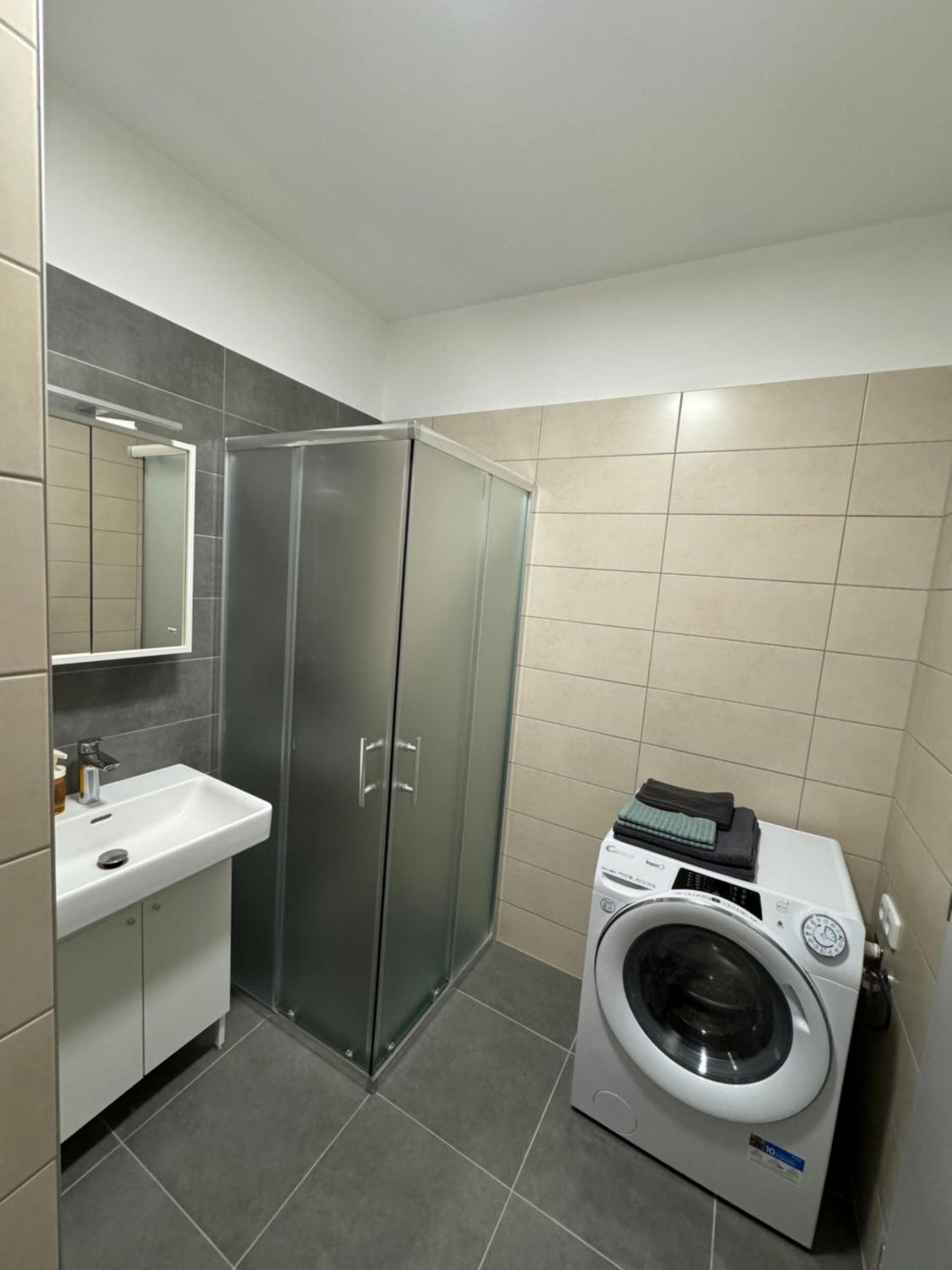 4U centre apartments
