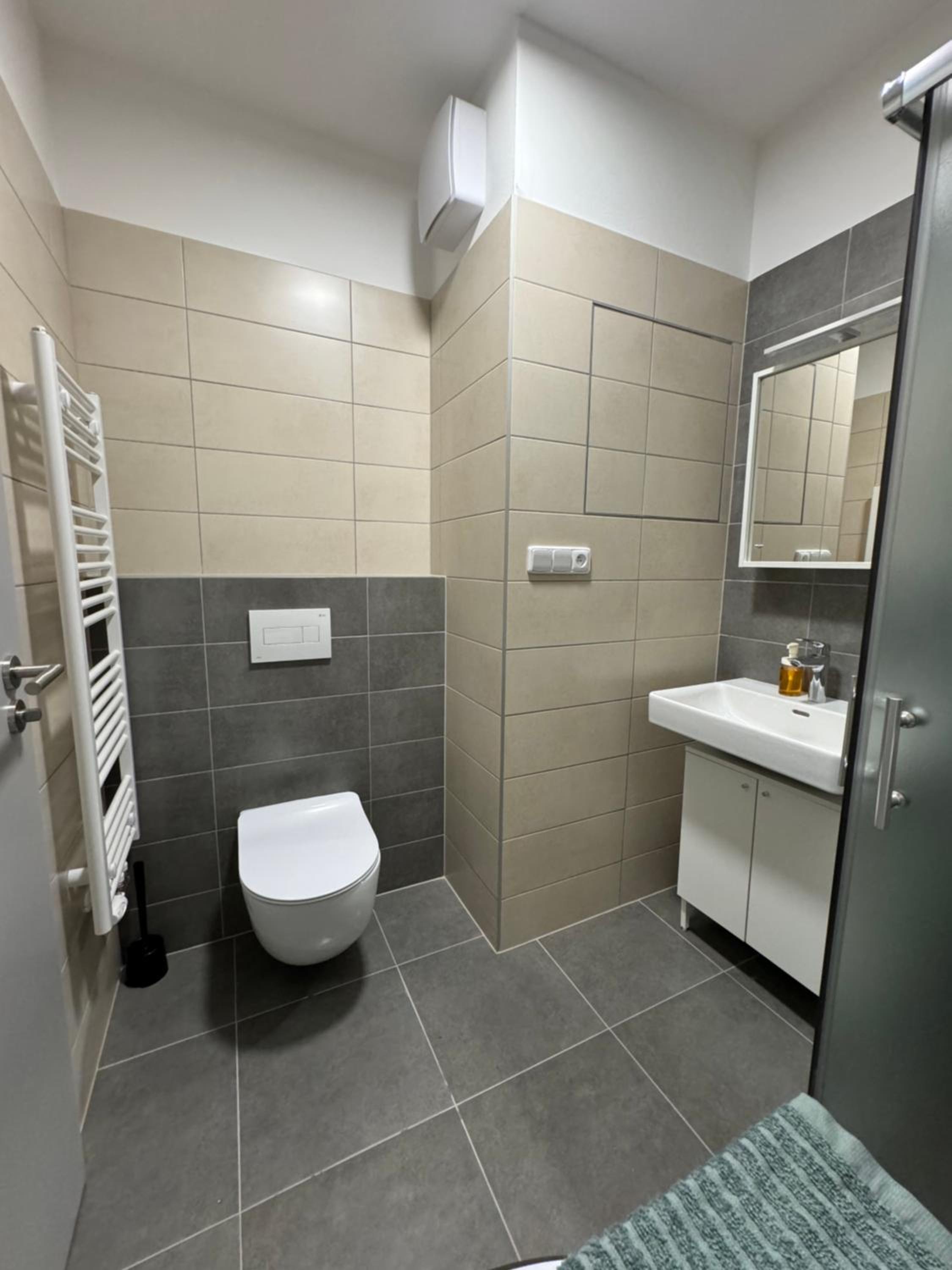 4U centre apartments