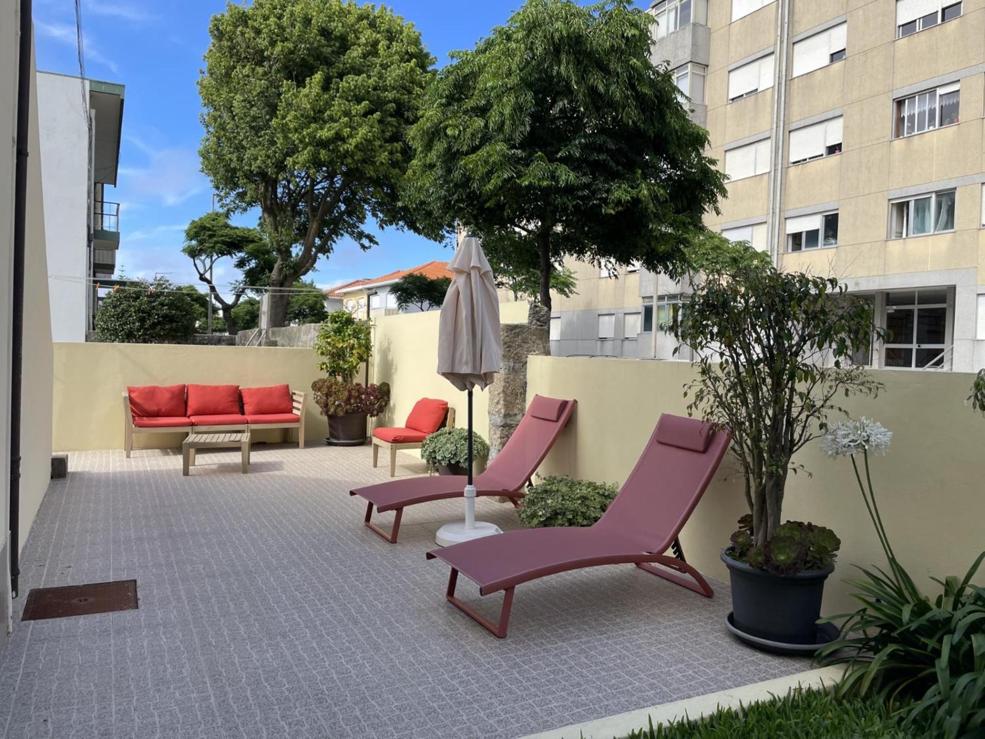 Albina's Guest House - Private Patio and Garden - 5 min Walk to Beach! view 2