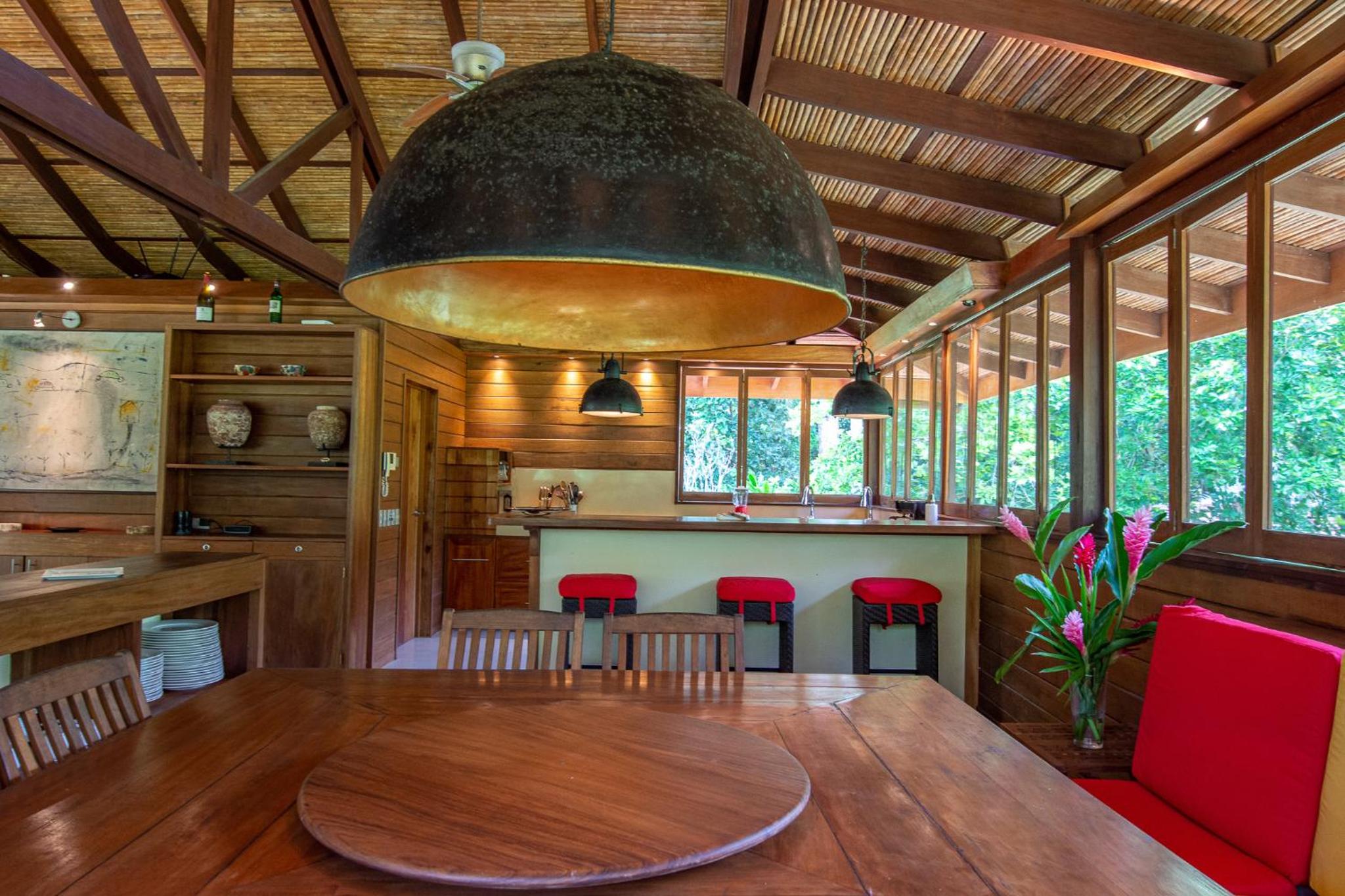 Miagoa Beachfront Villa Perfect for Families