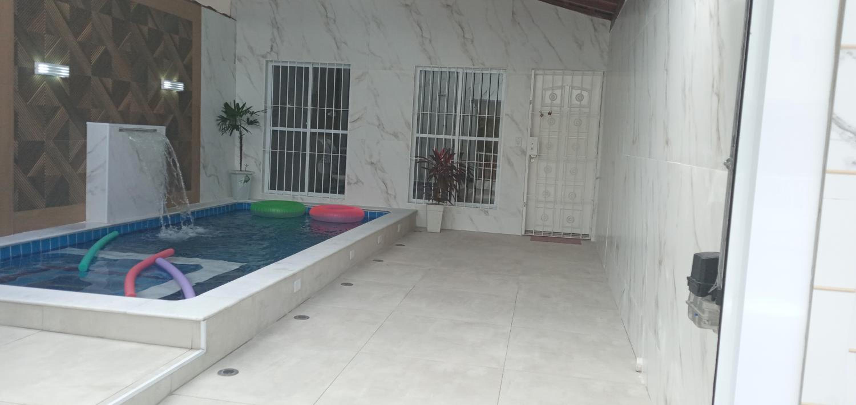 DISPONÍVEL CARNAVAL, NATAL E REVEILLON 2026 - Lindíssima Casa com 3 Suítes Próximo à Praia