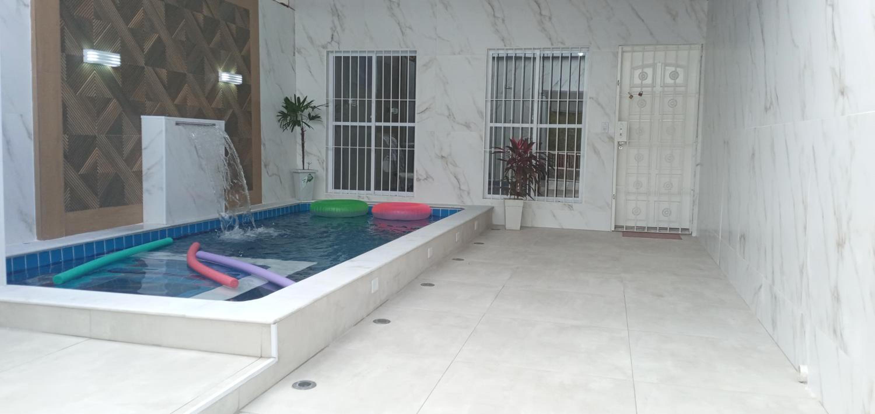 DISPONÍVEL CARNAVAL, NATAL E REVEILLON 2026 - Lindíssima Casa com 3 Suítes Próximo à Praia
