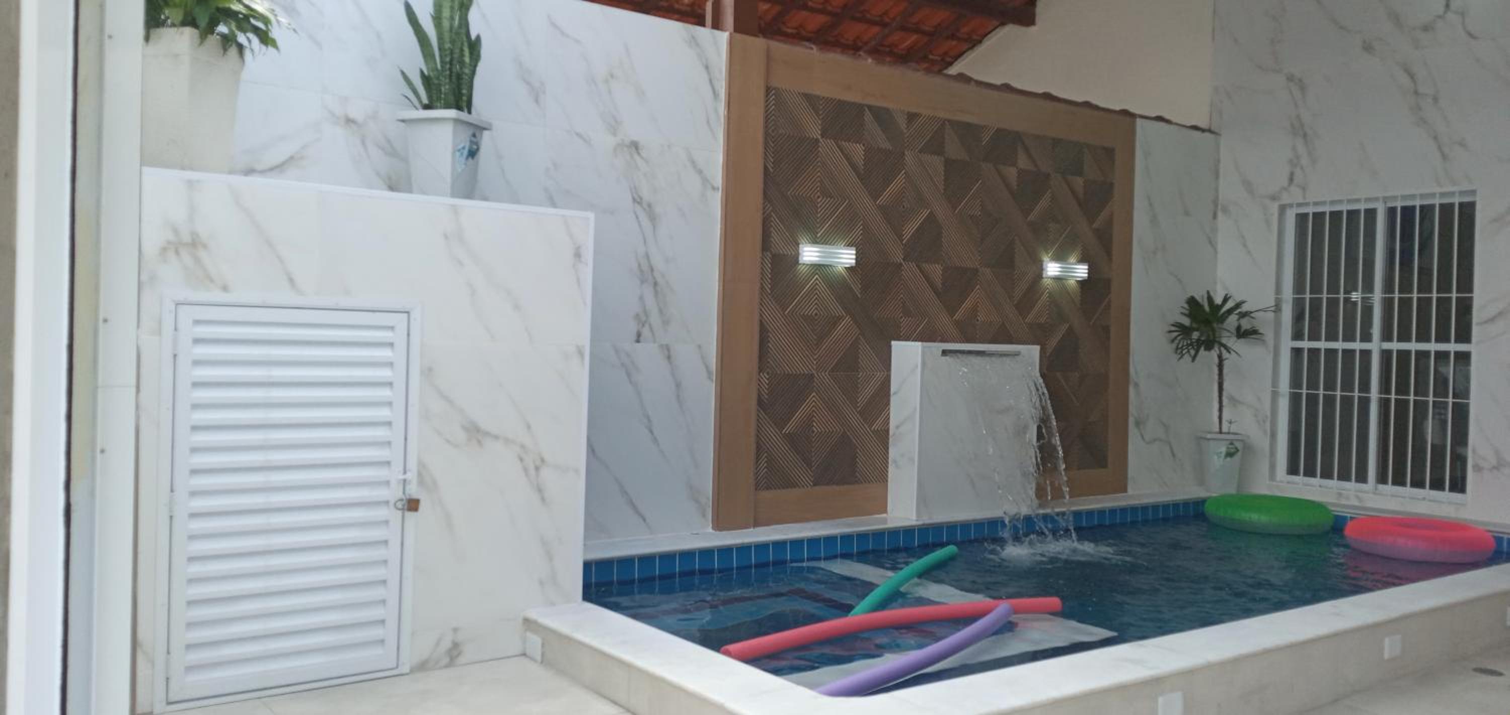 DISPONÍVEL CARNAVAL, NATAL E REVEILLON 2026 - Lindíssima Casa com 3 Suítes Próximo à Praia
