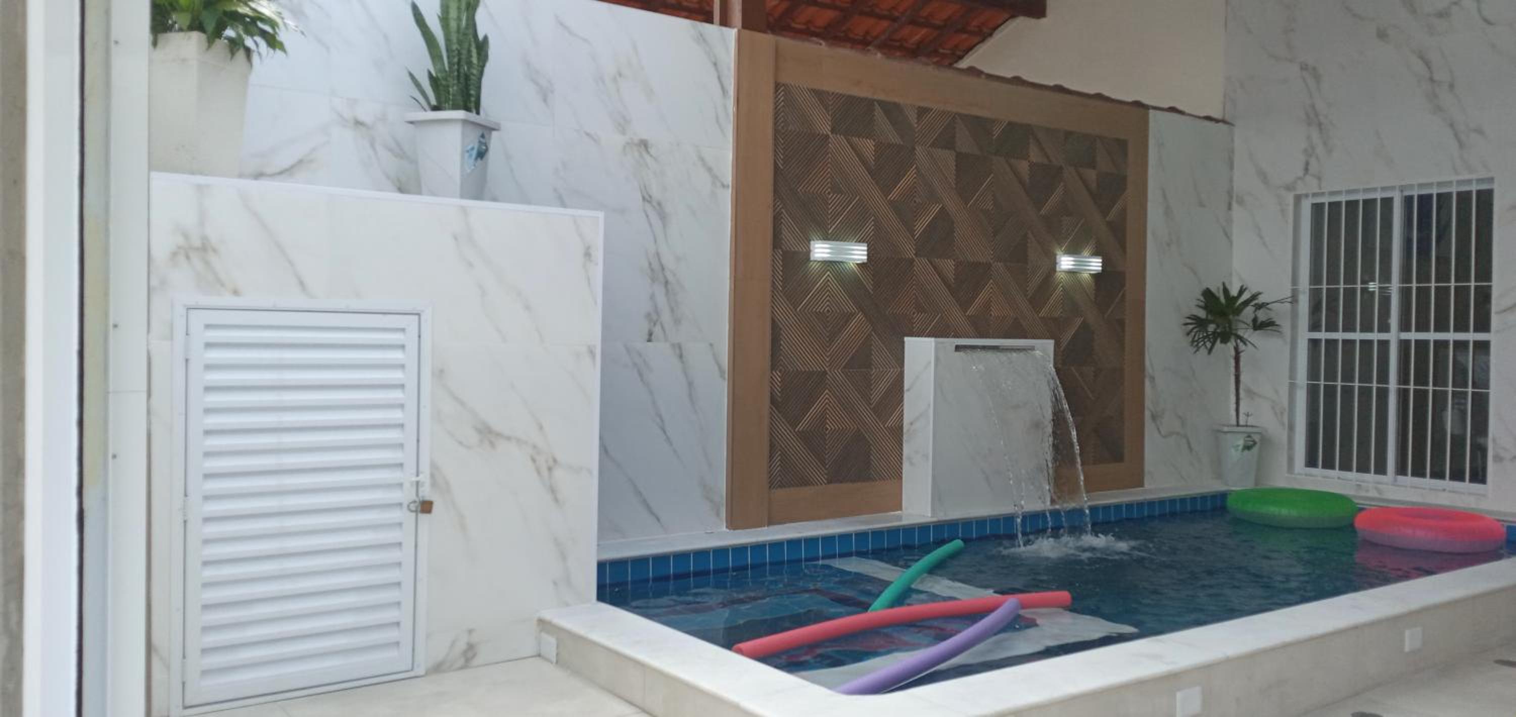 DISPONÍVEL CARNAVAL, NATAL E REVEILLON 2026 - Lindíssima Casa com 3 Suítes Próximo à Praia