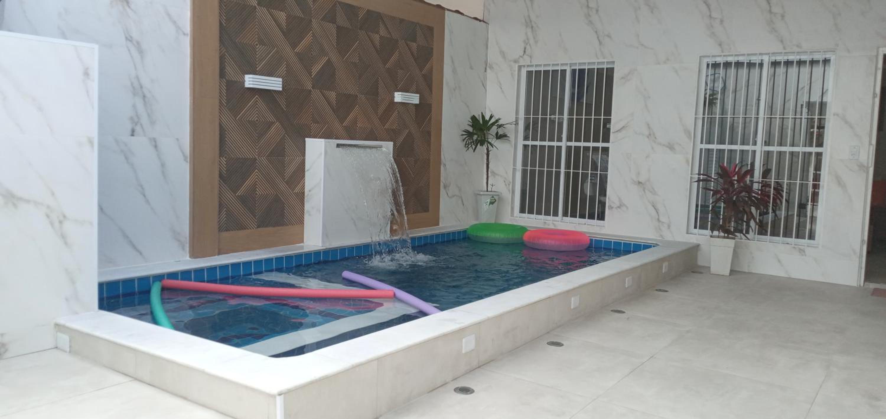 DISPONÍVEL CARNAVAL, NATAL E REVEILLON 2026 - Lindíssima Casa com 3 Suítes Próximo à Praia