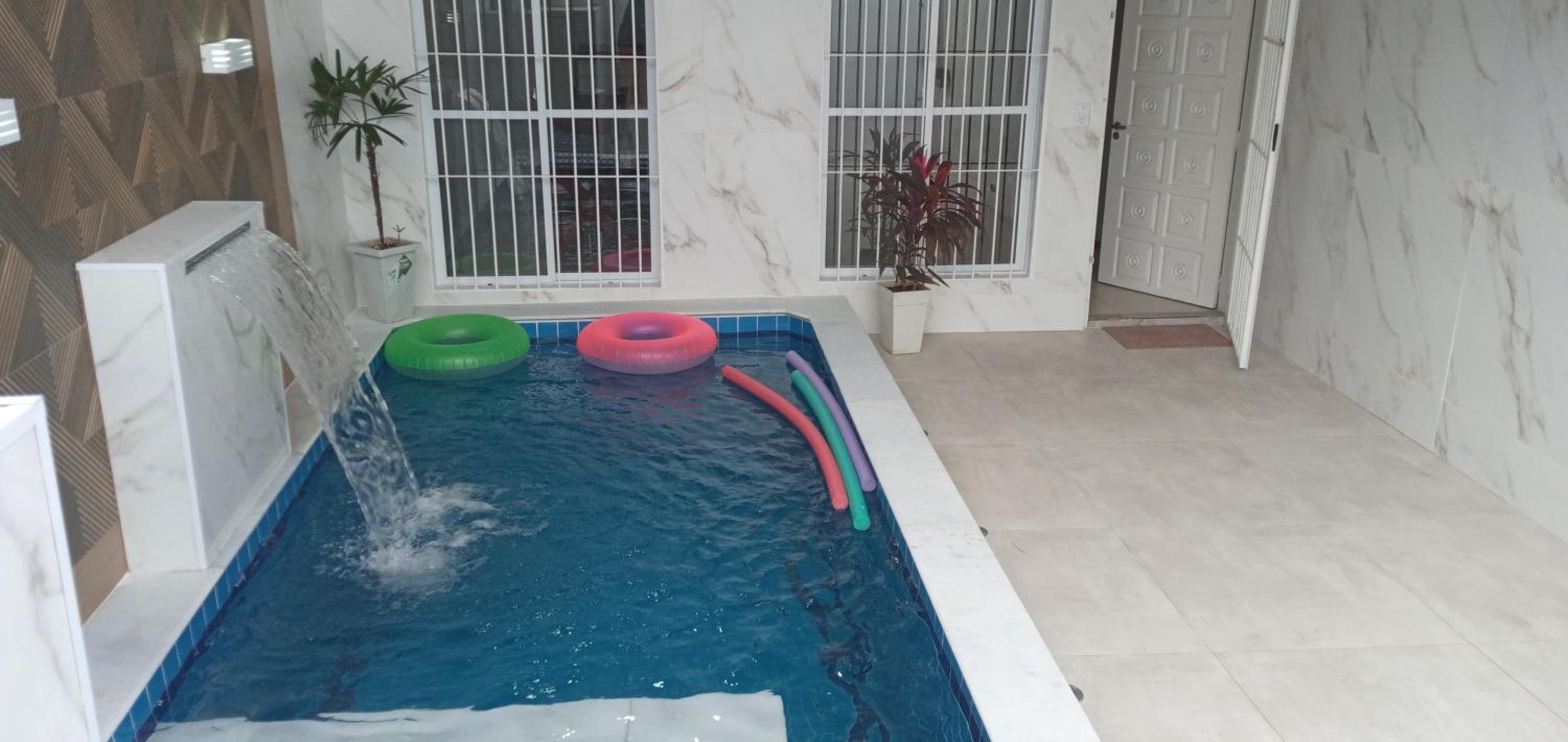 DISPONÍVEL CARNAVAL, NATAL E REVEILLON 2026 - Lindíssima Casa com 3 Suítes Próximo à Praia