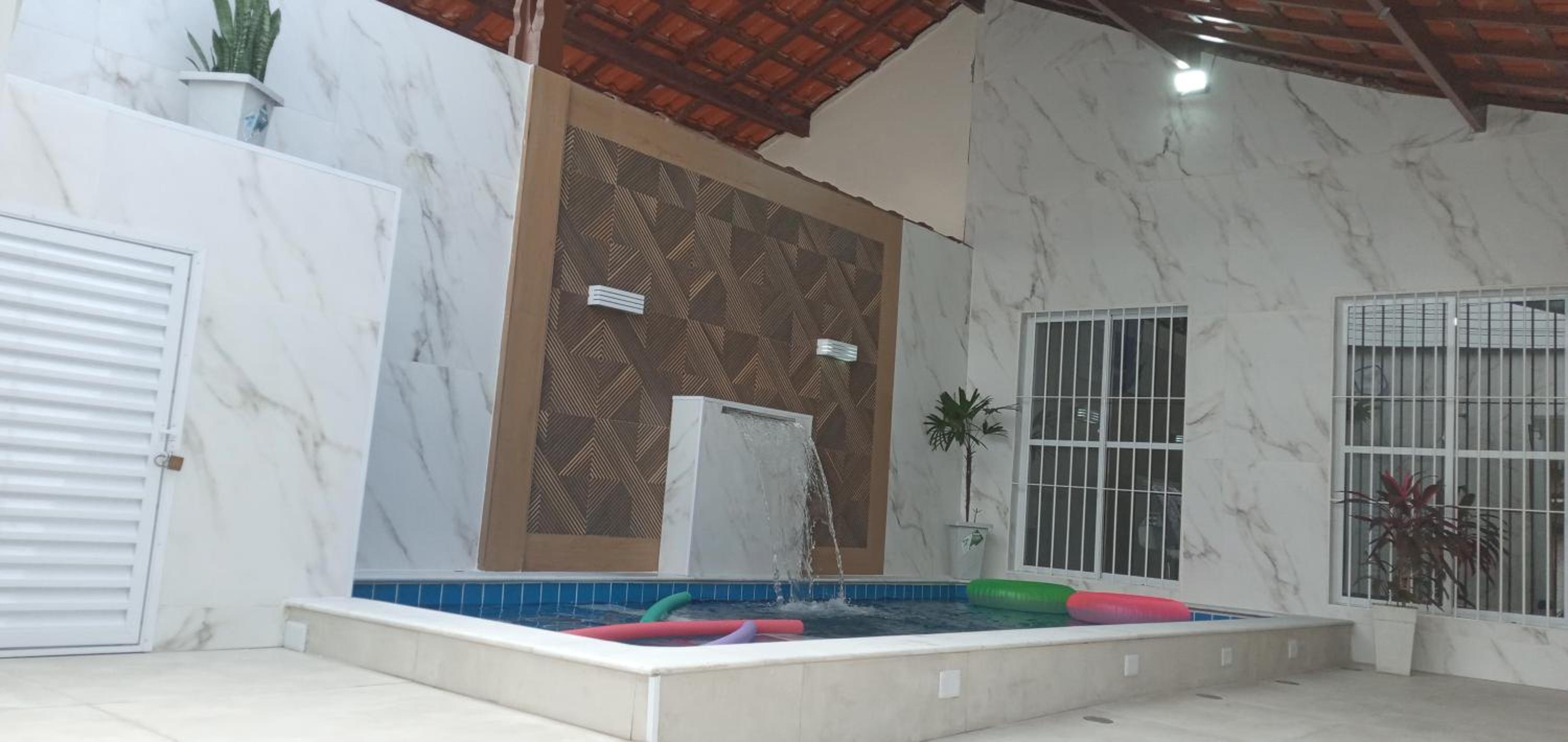 DISPONÍVEL CARNAVAL, NATAL E REVEILLON 2026 - Lindíssima Casa com 3 Suítes Próximo à Praia
