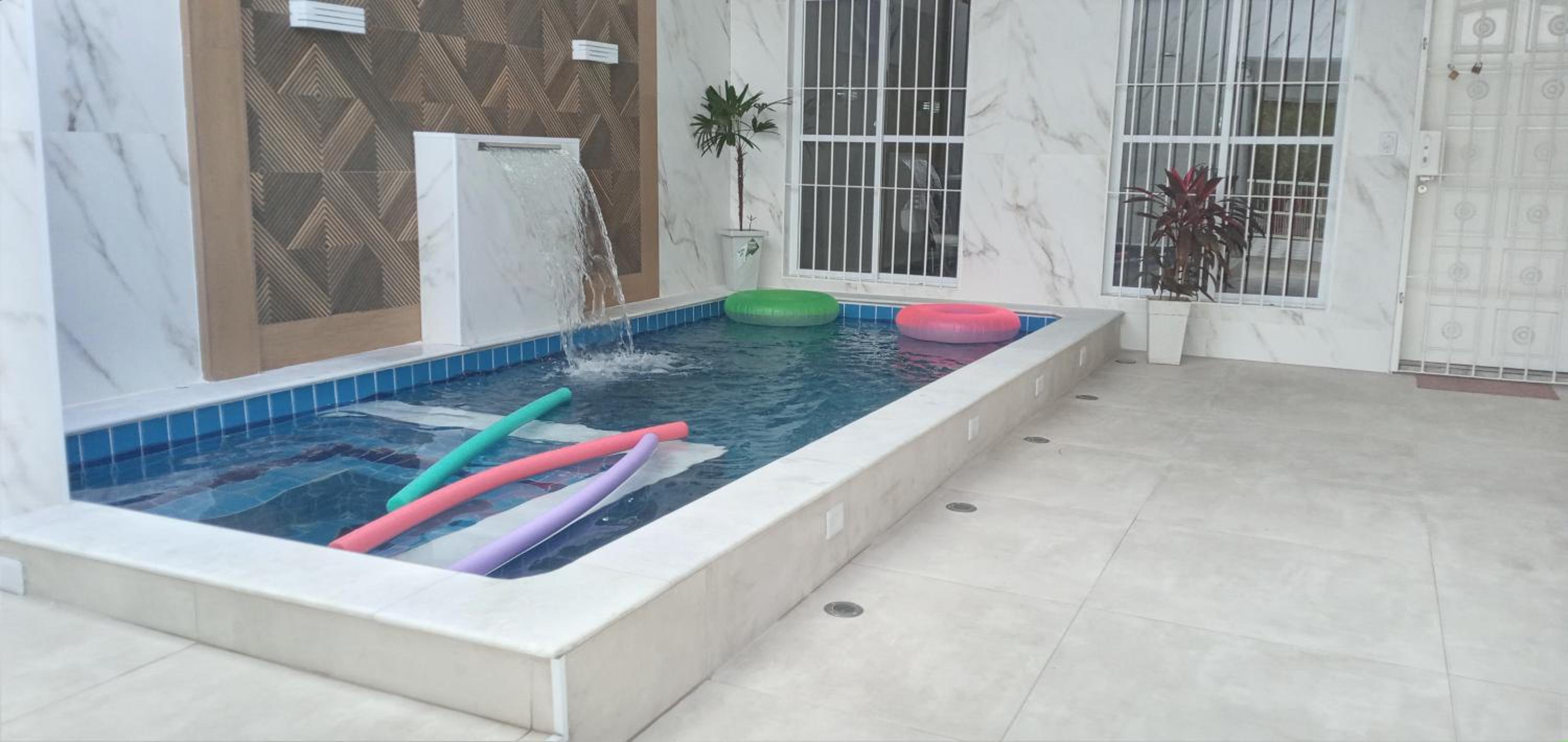 DISPONÍVEL CARNAVAL, NATAL E REVEILLON 2026 - Lindíssima Casa com 3 Suítes Próximo à Praia