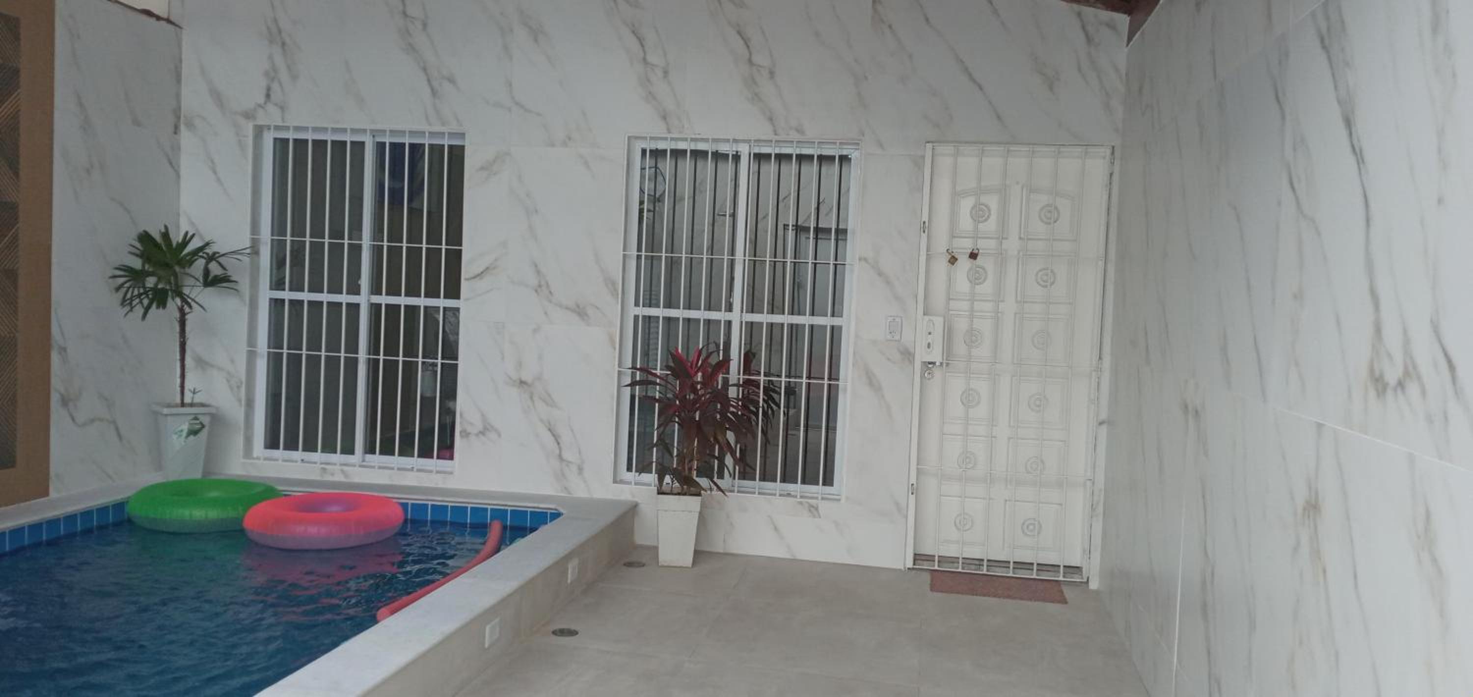 DISPONÍVEL CARNAVAL, NATAL E REVEILLON 2026 - Lindíssima Casa com 3 Suítes Próximo à Praia