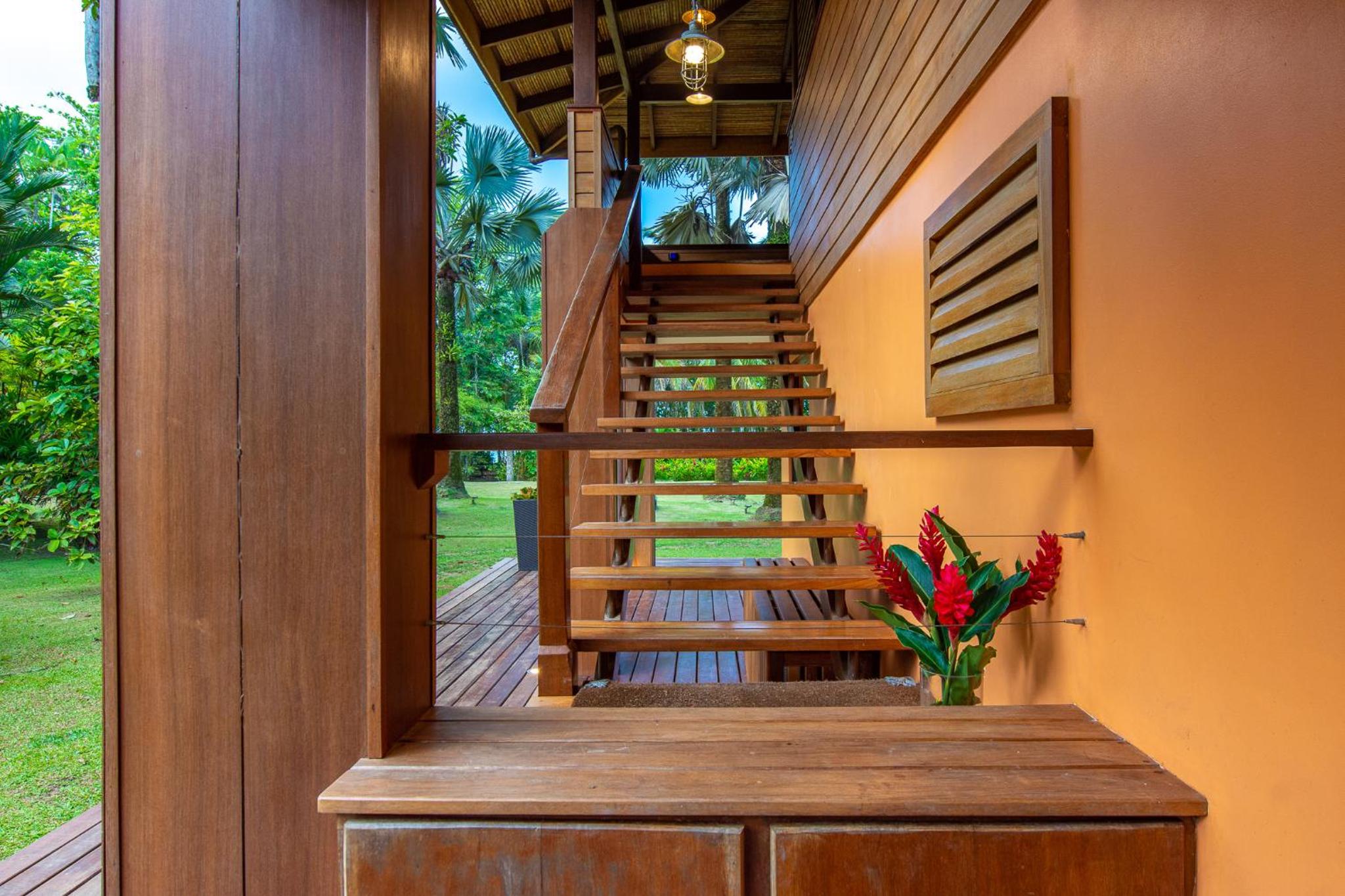Miagoa Beachfront Villa Perfect for Families