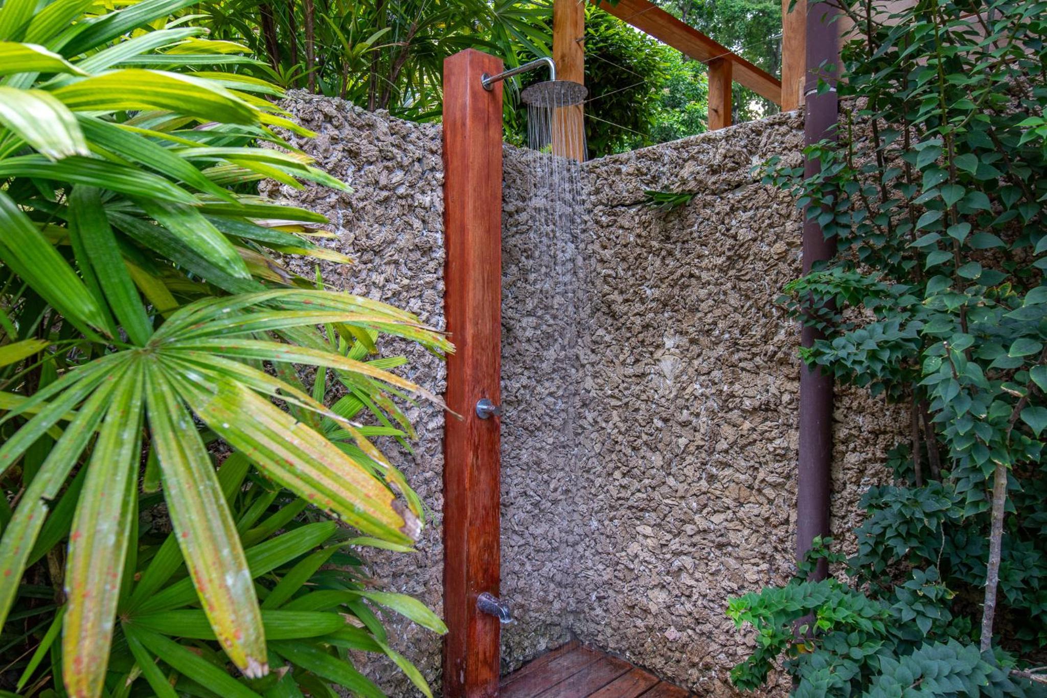 Miagoa Beachfront Villa Perfect for Families
