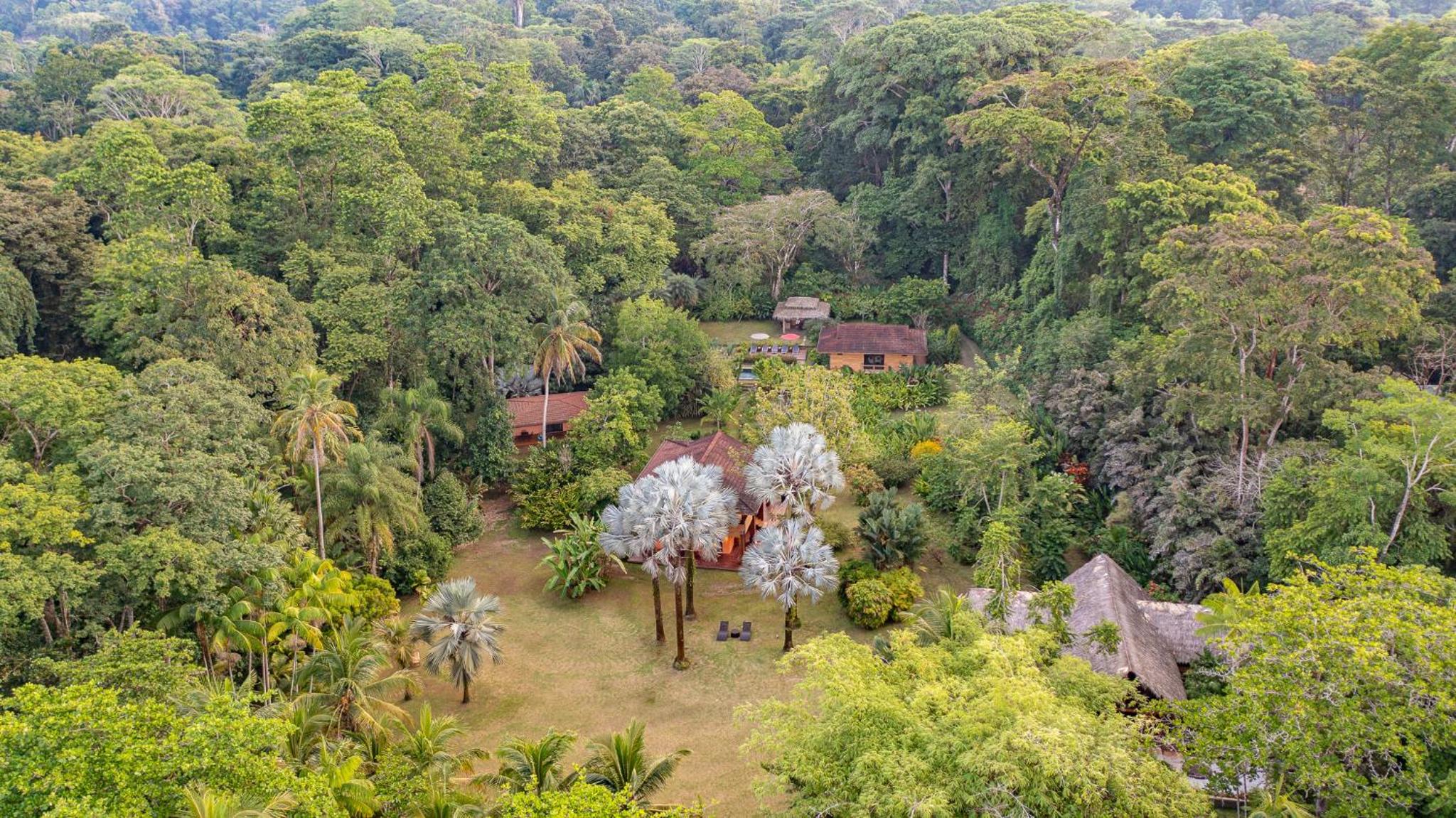 Miagoa Beachfront Villa Perfect for Families