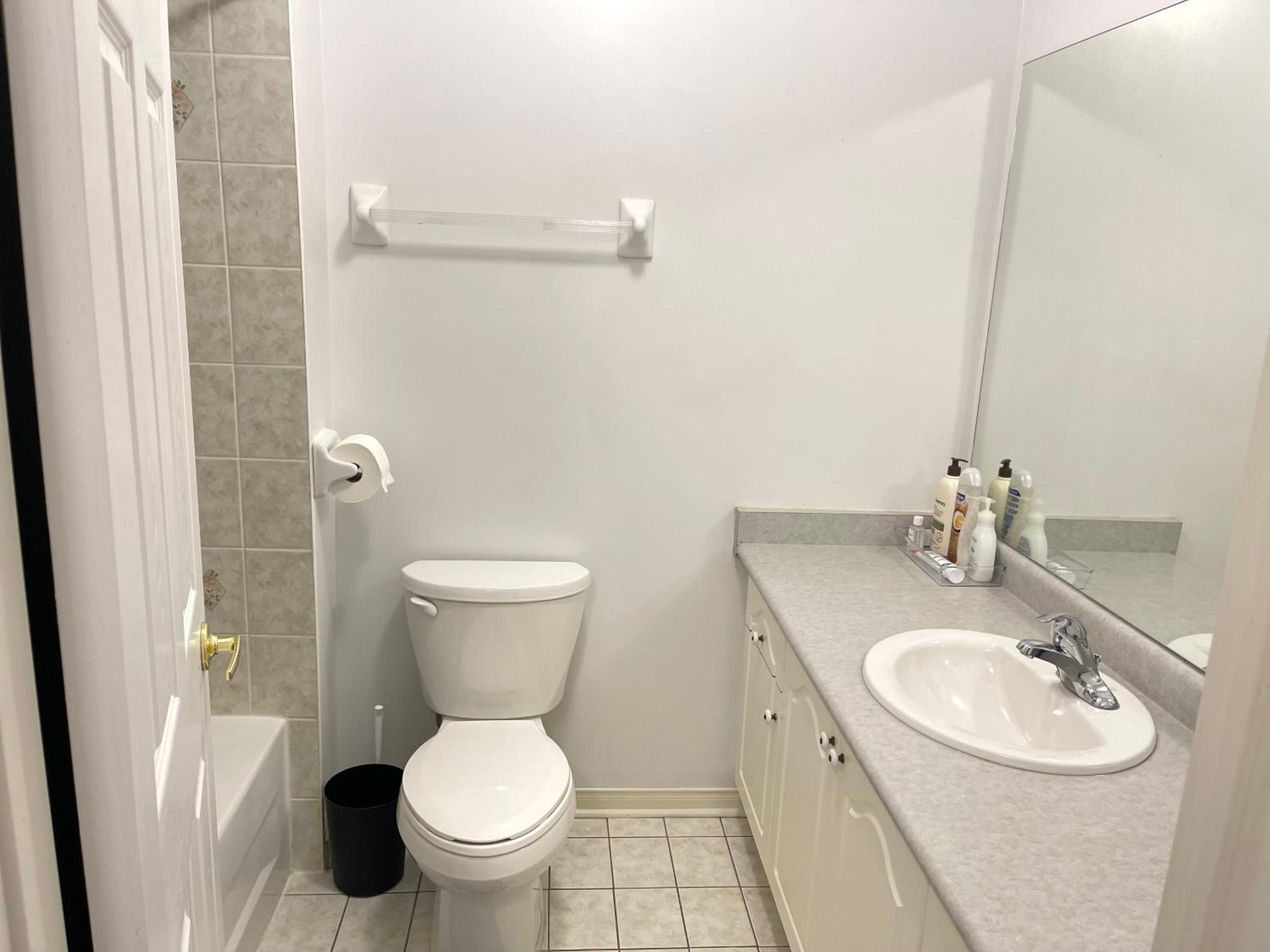 Cozy Private Bedrooms in Vaughan