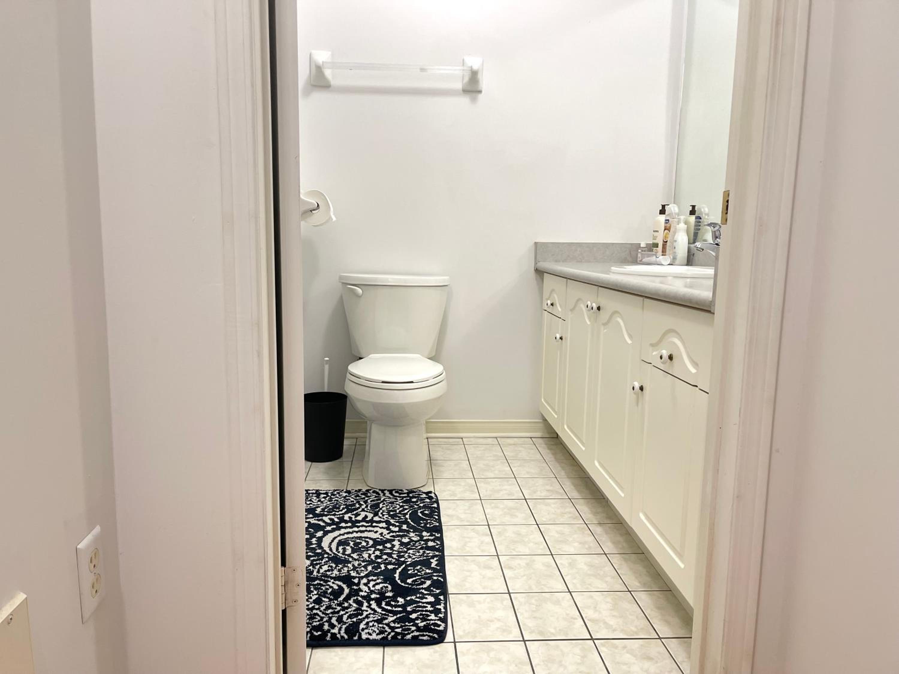 Cozy Private Bedrooms in Vaughan