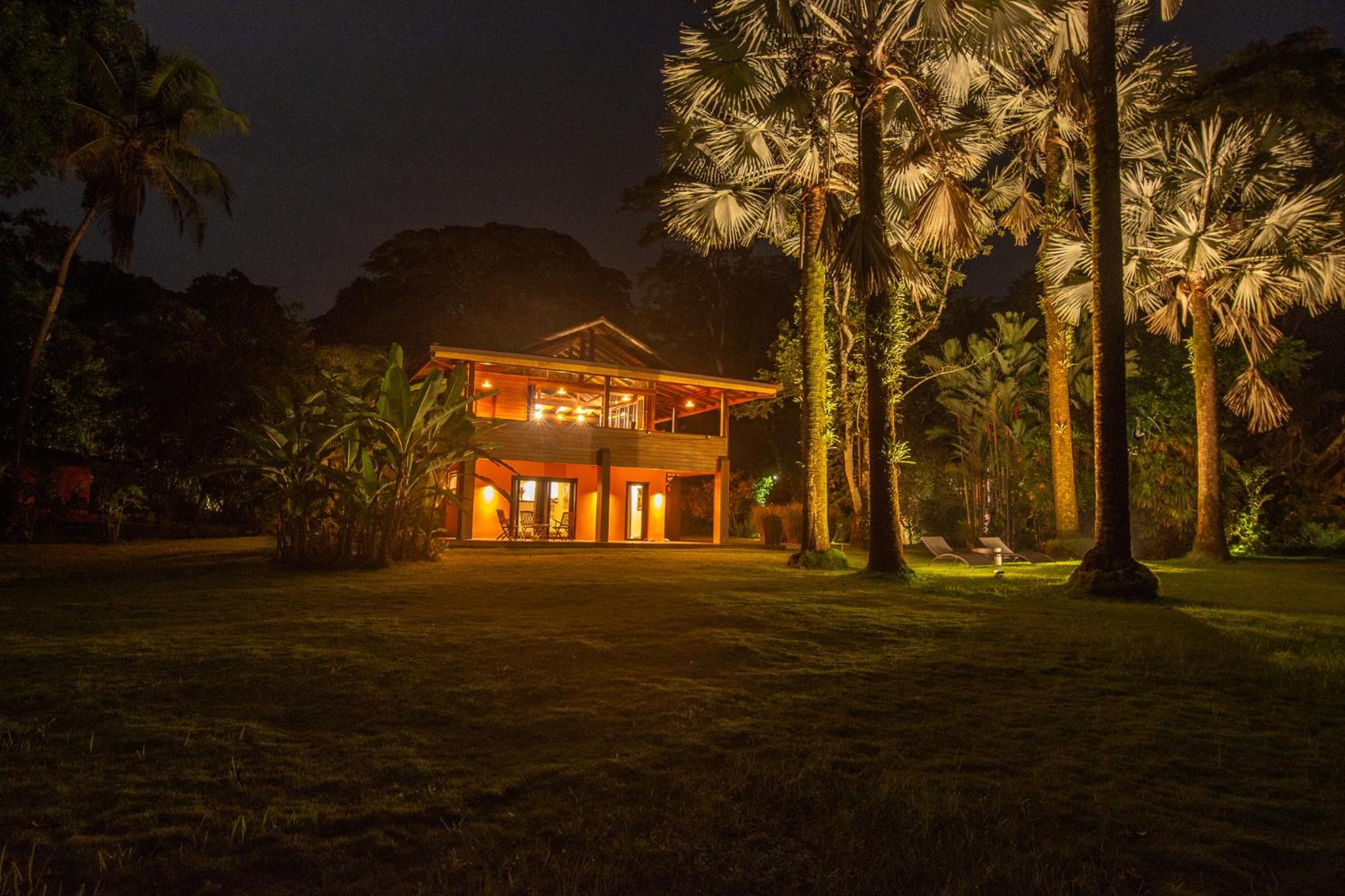 Miagoa Beachfront Villa Perfect for Families
