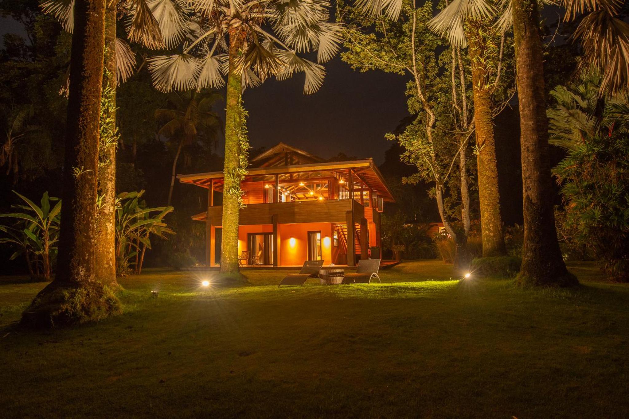 Miagoa Beachfront Villa Perfect for Families