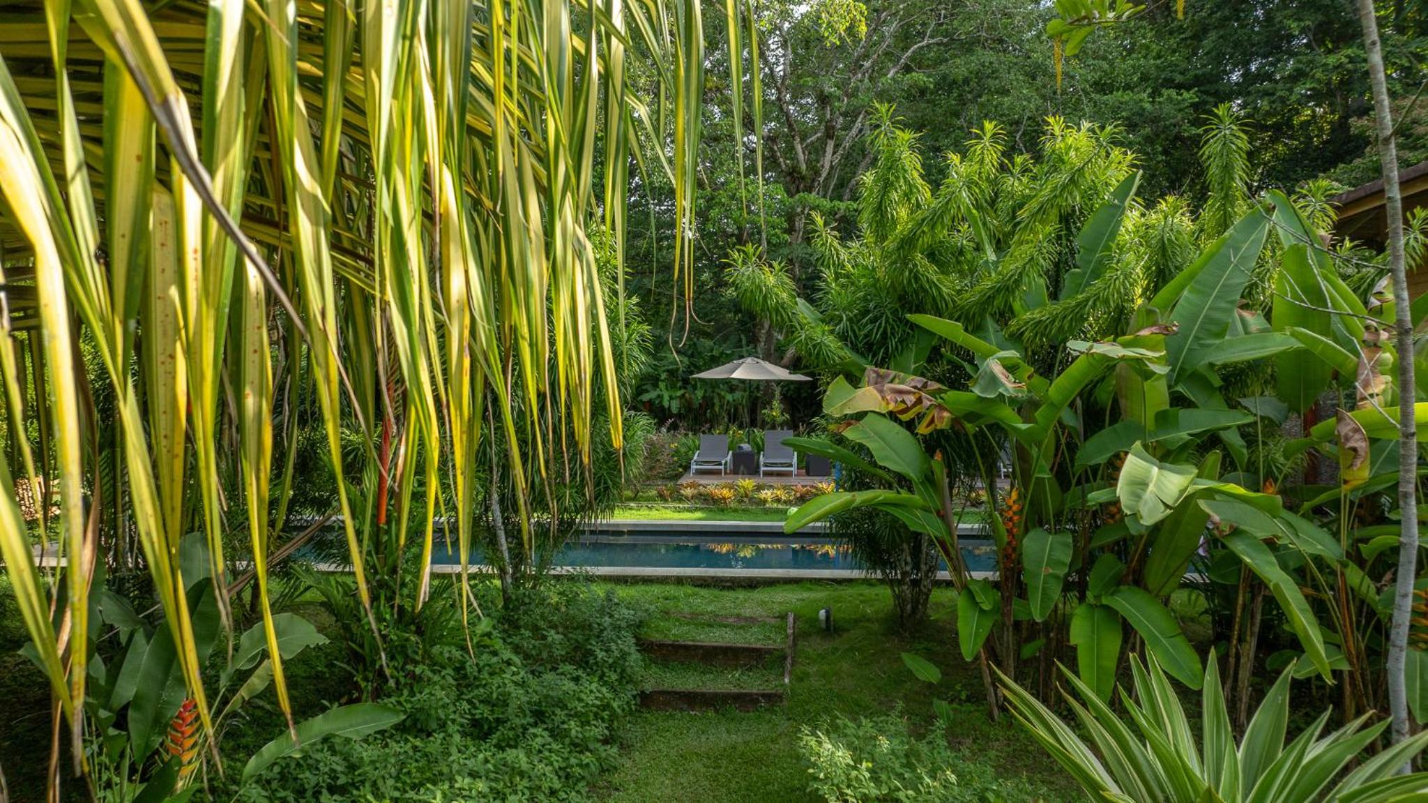 Miagoa Beachfront Villa Perfect for Families