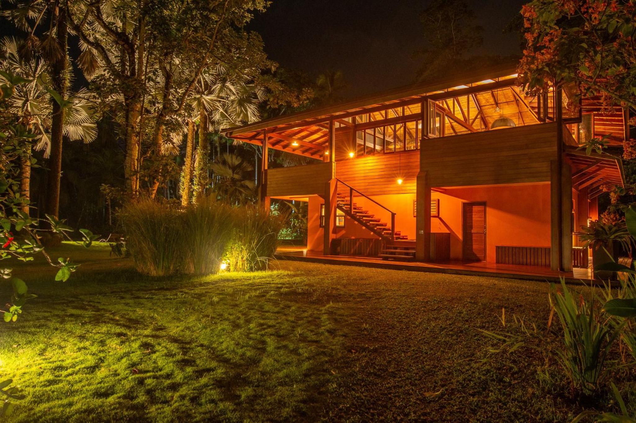 Miagoa Beachfront Villa Perfect for Families