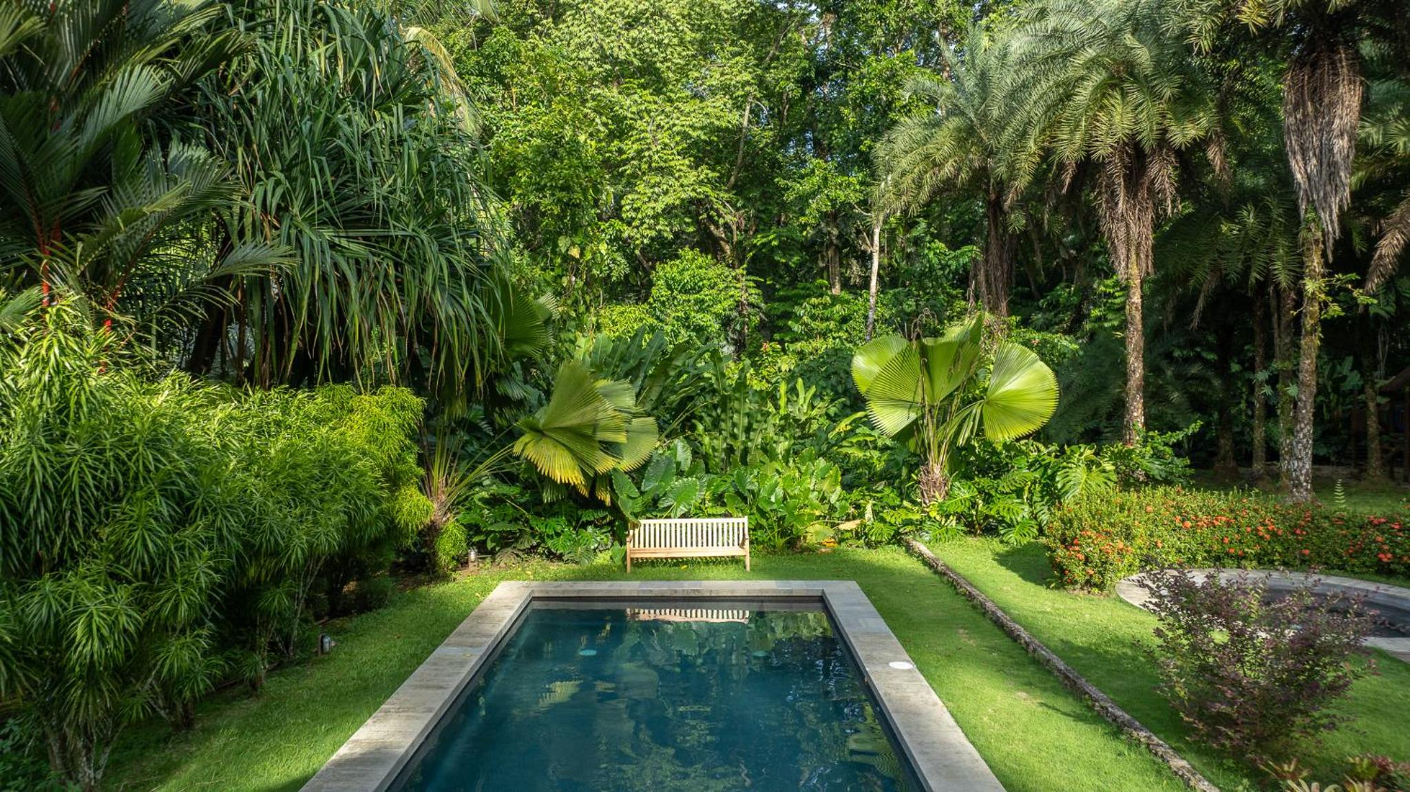 Miagoa Beachfront Villa Perfect for Families