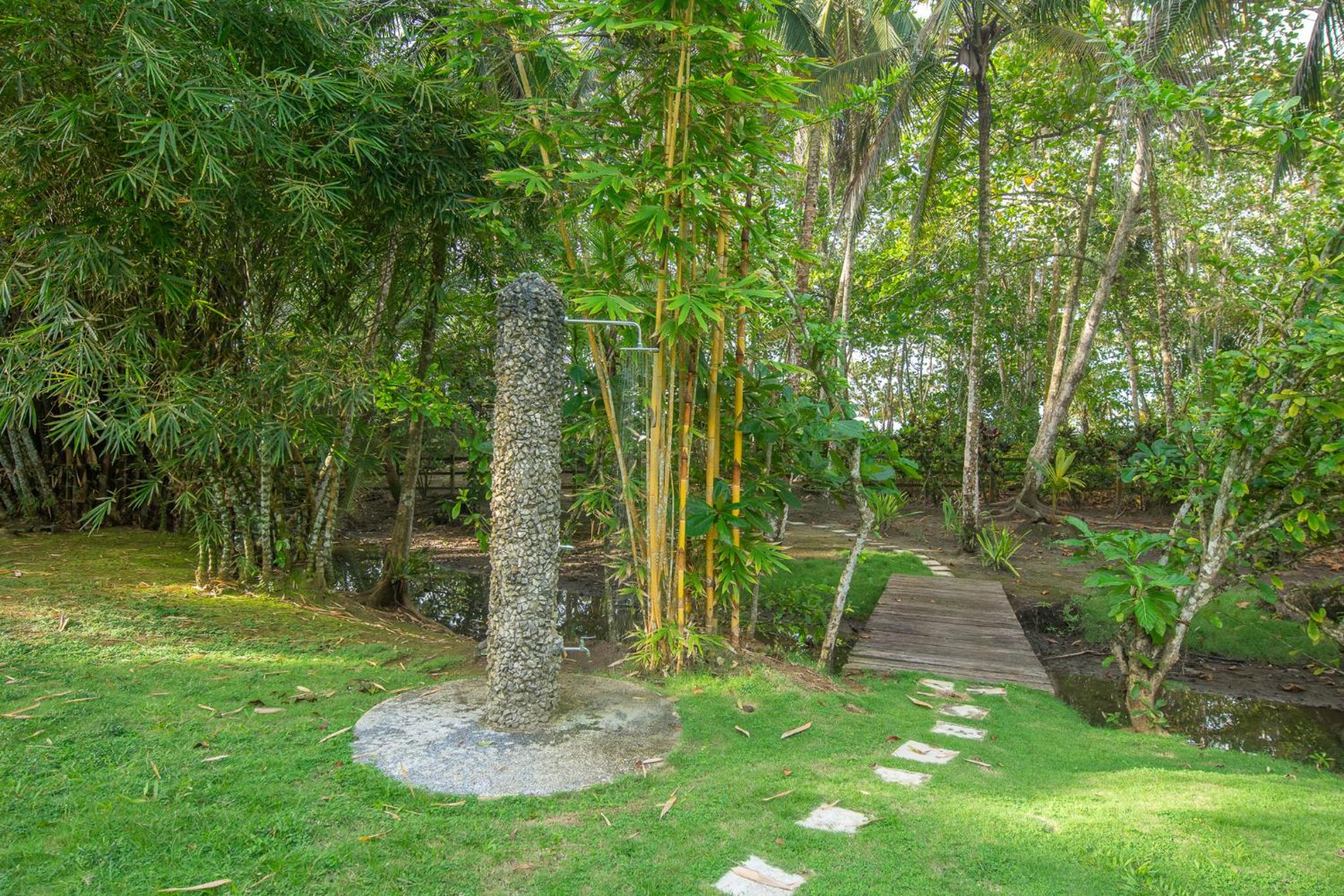 Miagoa Beachfront Villa Perfect for Families