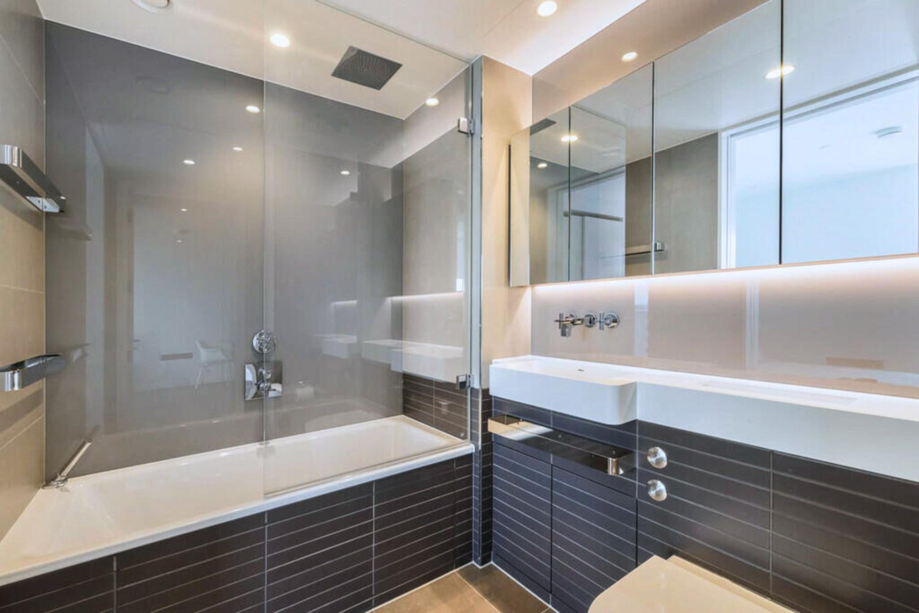 Luxury London Stays - City Views - Battersea Power Station & 1GB wifi