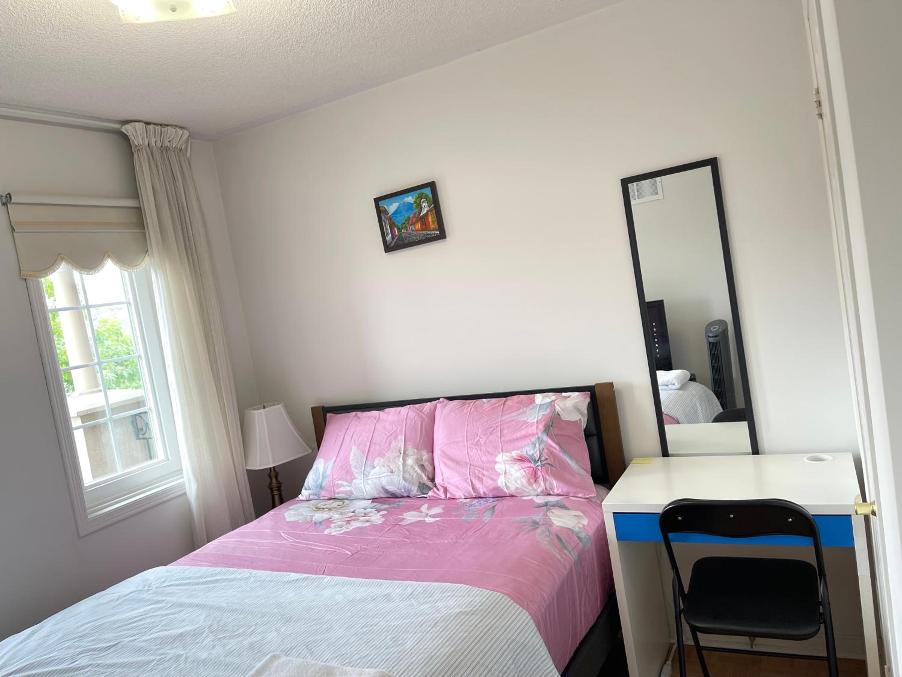 Cozy Private Bedrooms in Vaughan