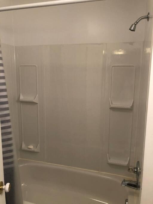 Cozy & Private basement suite, centrally located